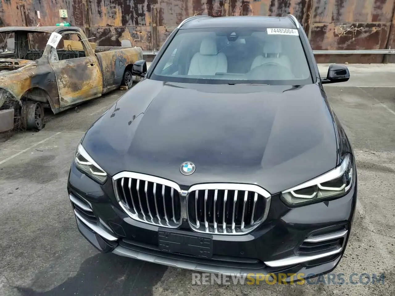 5 Photograph of a damaged car 5UXCR4C01P9P46712 BMW X5 2023