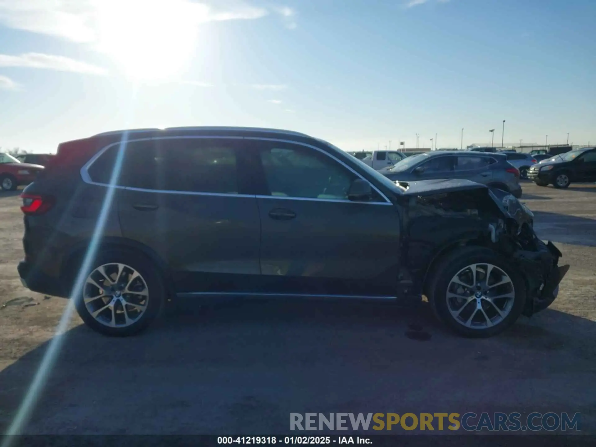 13 Photograph of a damaged car 5UXCR4C02P9S02333 BMW X5 2023