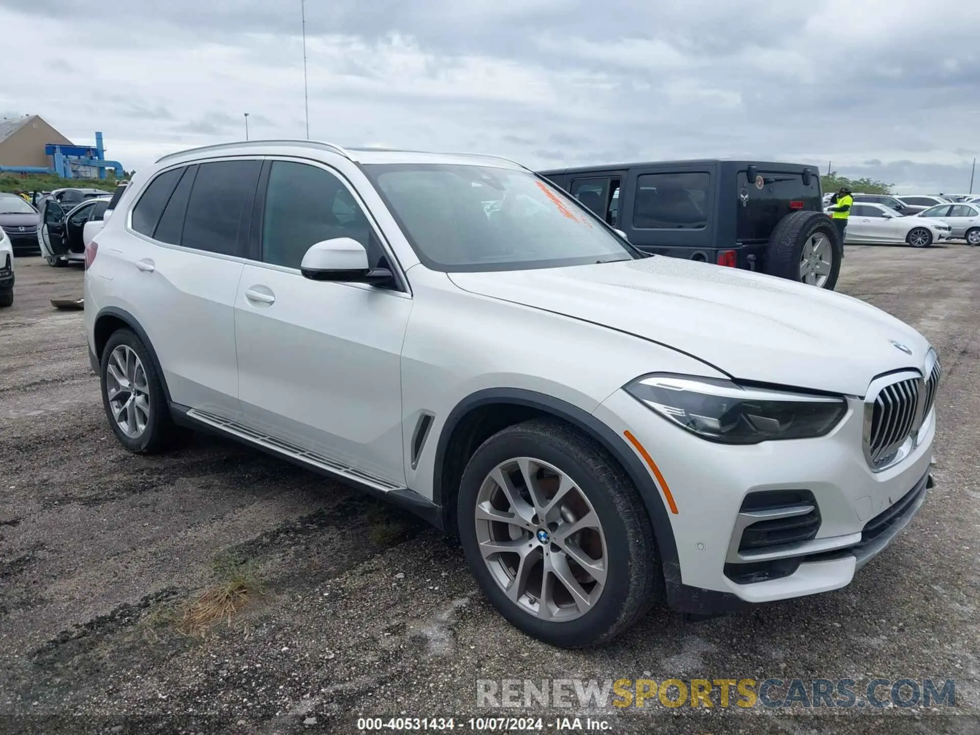 1 Photograph of a damaged car 5UXCR4C03P9P50728 BMW X5 2023