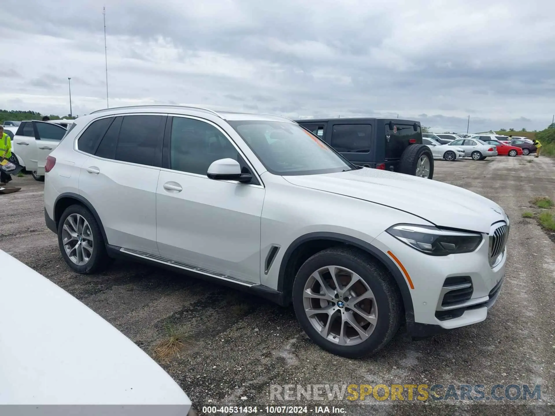 13 Photograph of a damaged car 5UXCR4C03P9P50728 BMW X5 2023