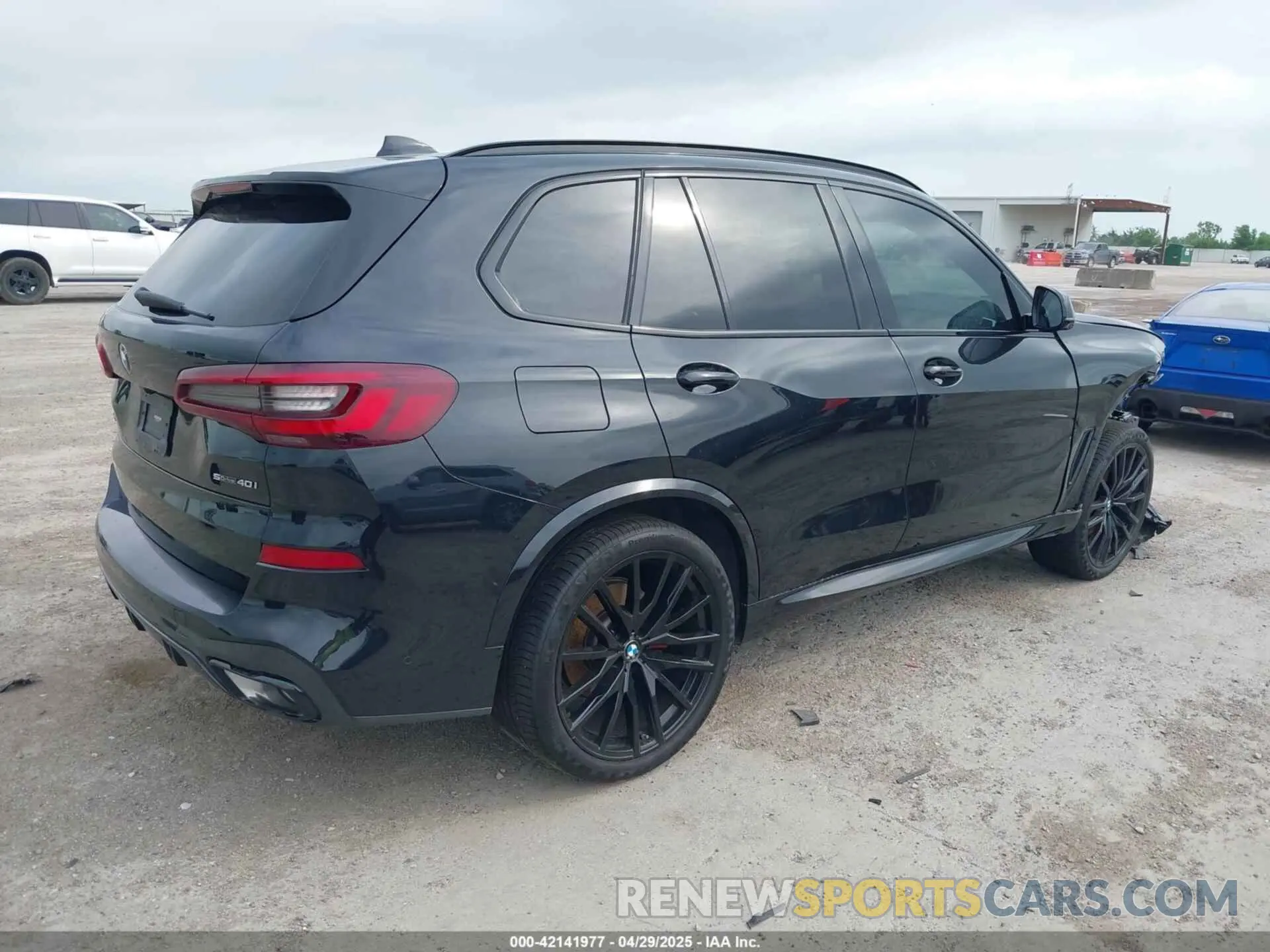 4 Photograph of a damaged car 5UXCR4C04P9N77057 BMW X5 2023