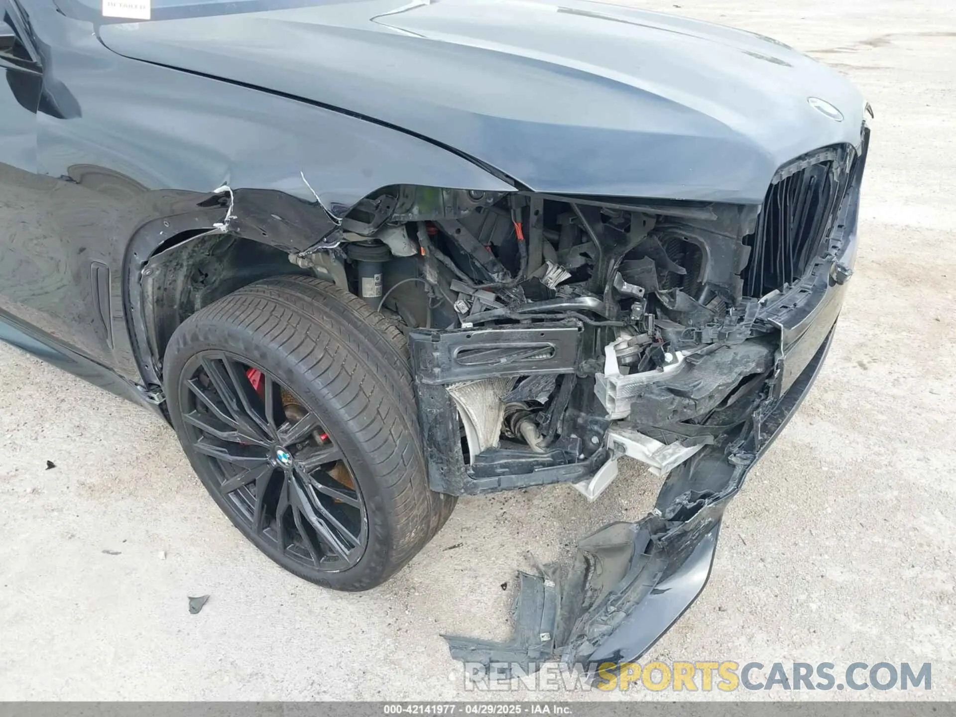6 Photograph of a damaged car 5UXCR4C04P9N77057 BMW X5 2023