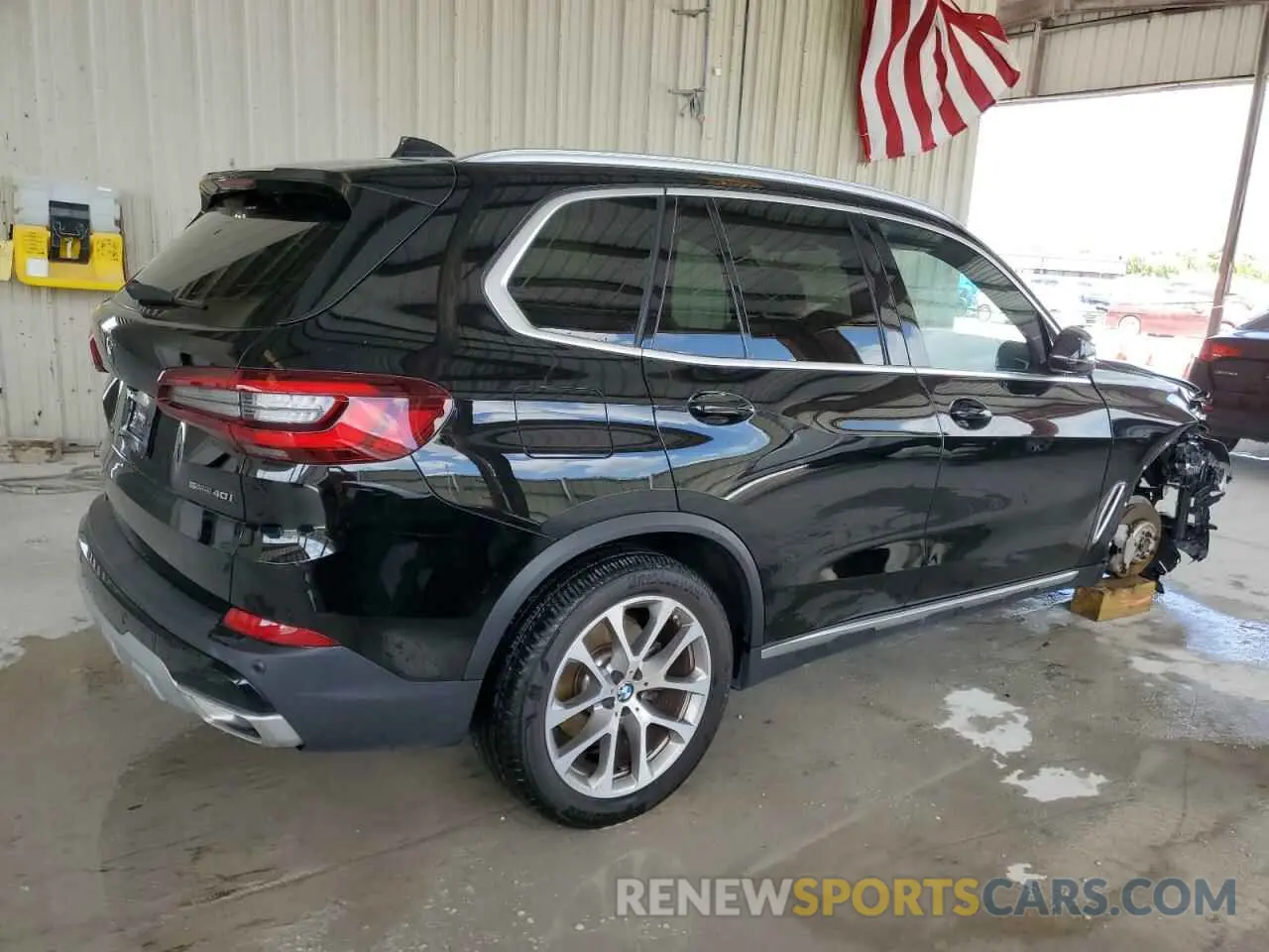 3 Photograph of a damaged car 5UXCR4C05P9R70324 BMW X5 2023