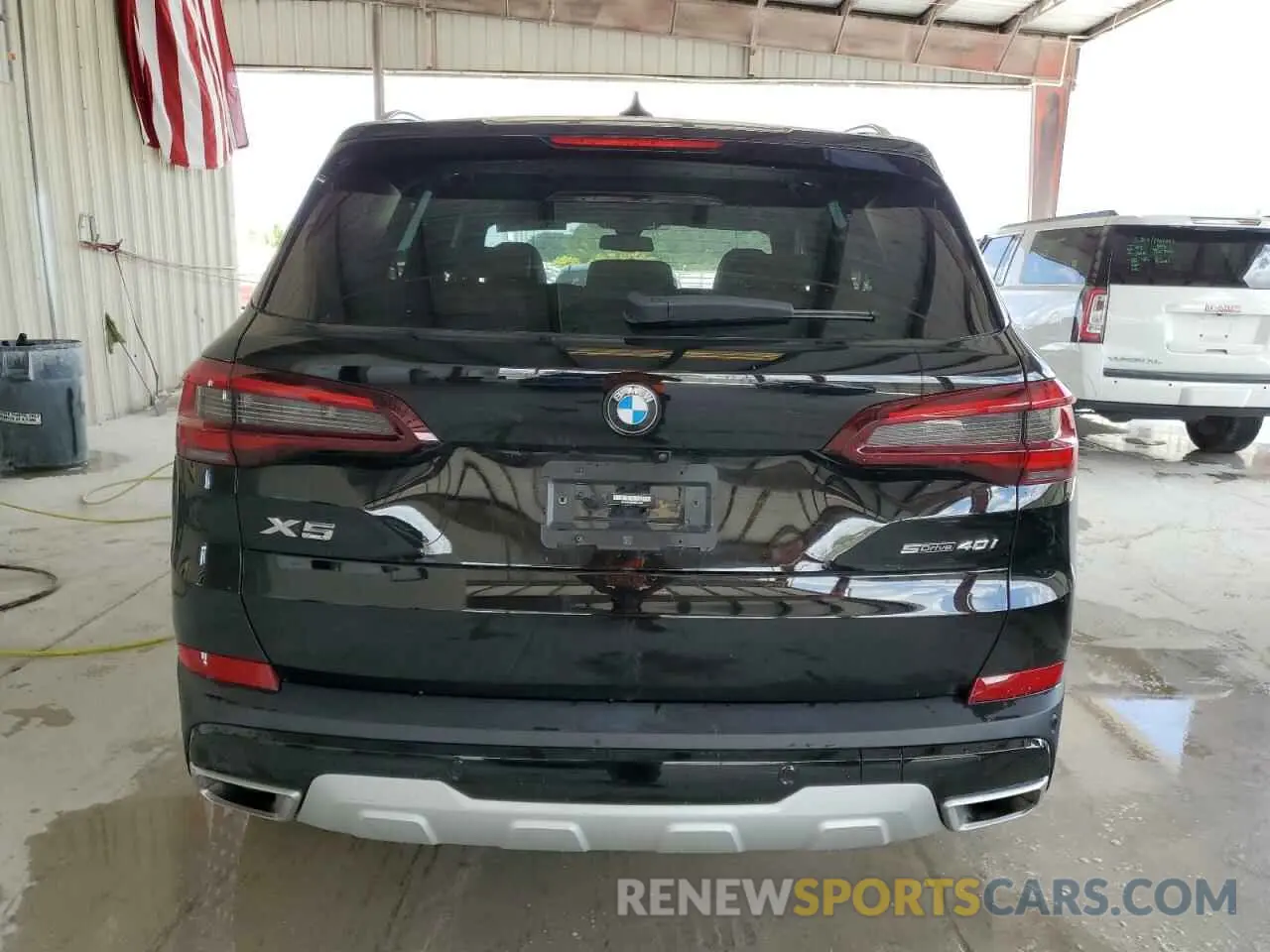 6 Photograph of a damaged car 5UXCR4C05P9R70324 BMW X5 2023