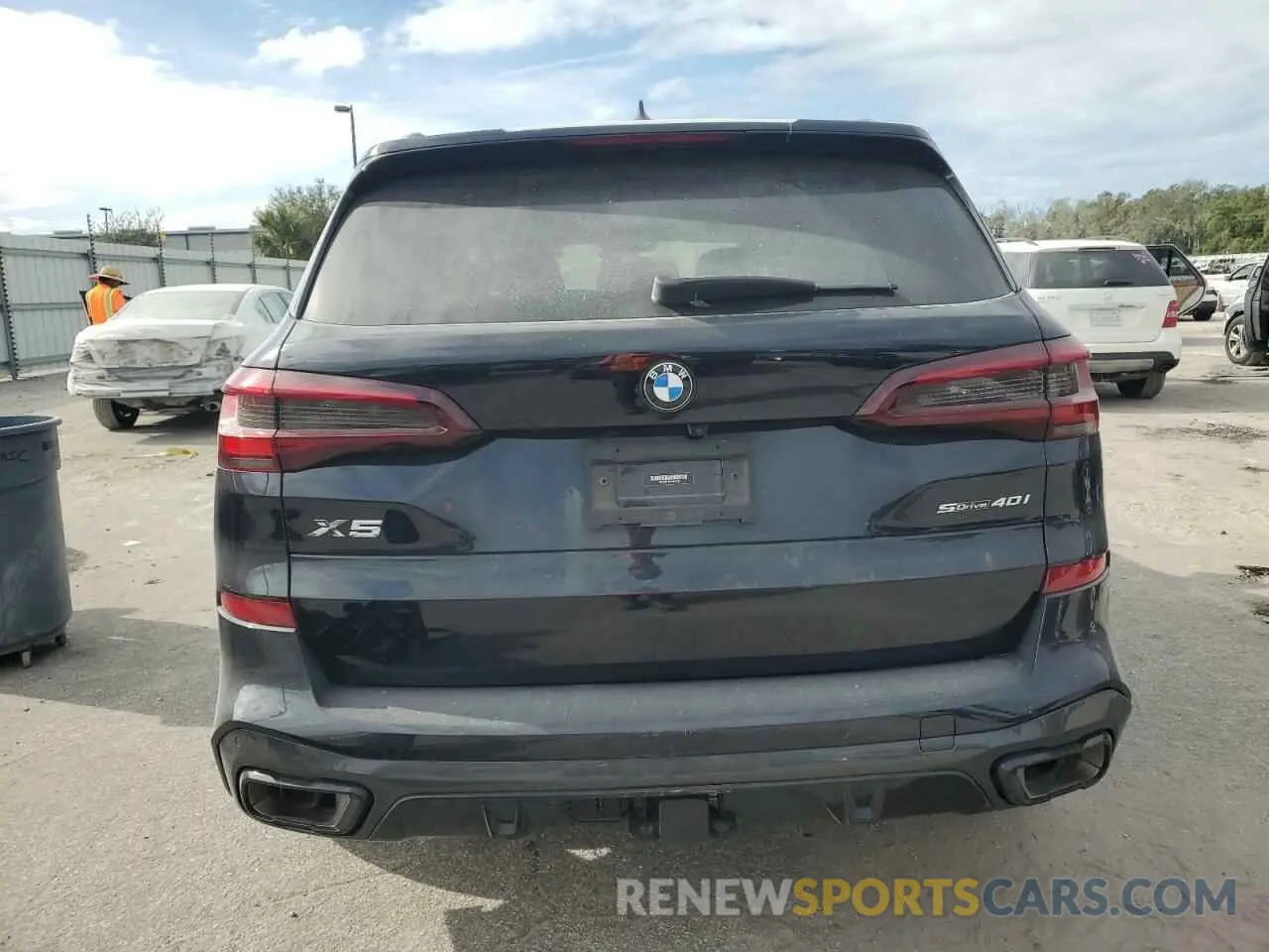 6 Photograph of a damaged car 5UXCR4C06P9N72765 BMW X5 2023