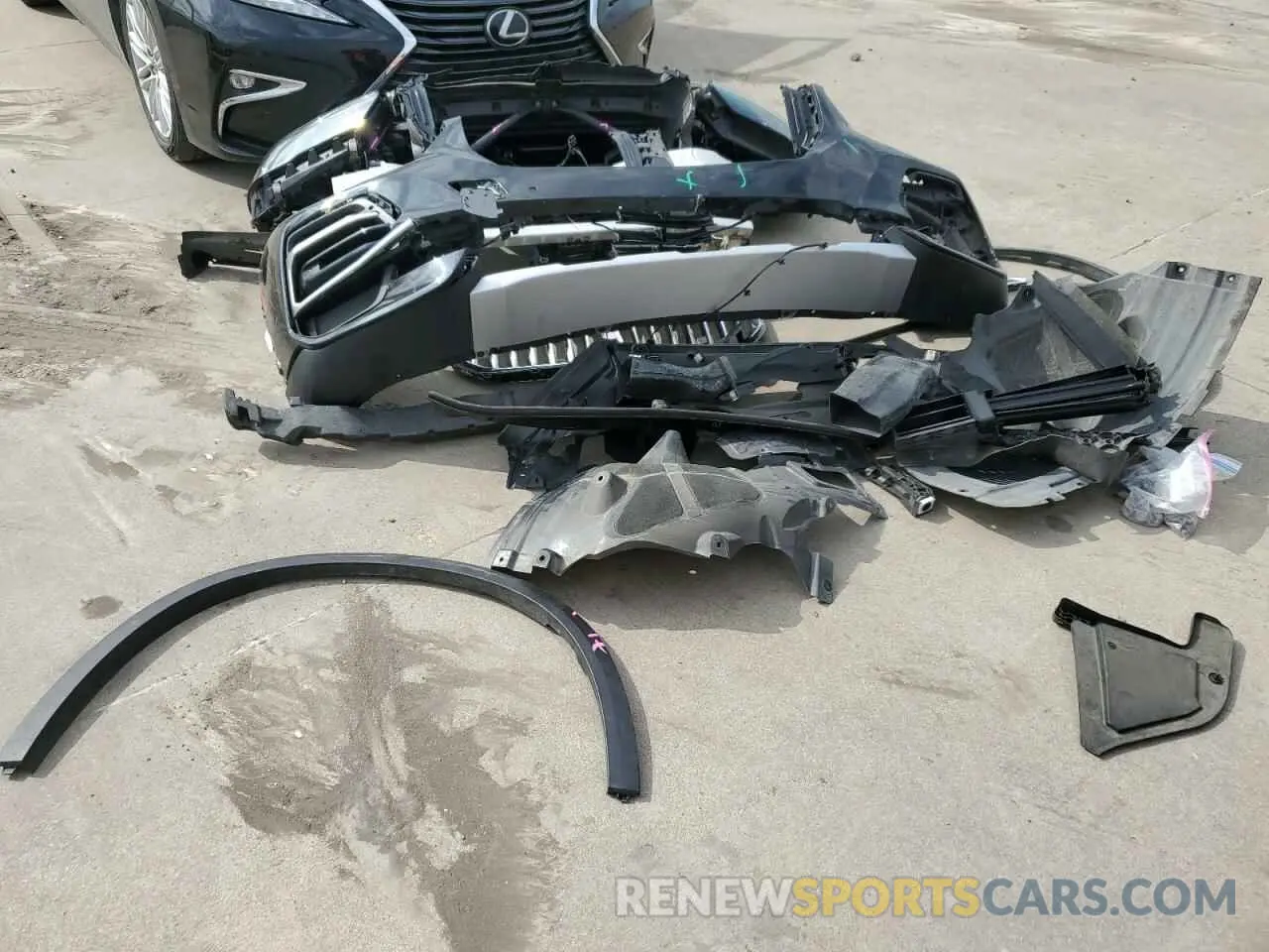 13 Photograph of a damaged car 5UXCR4C06P9P72965 BMW X5 2023