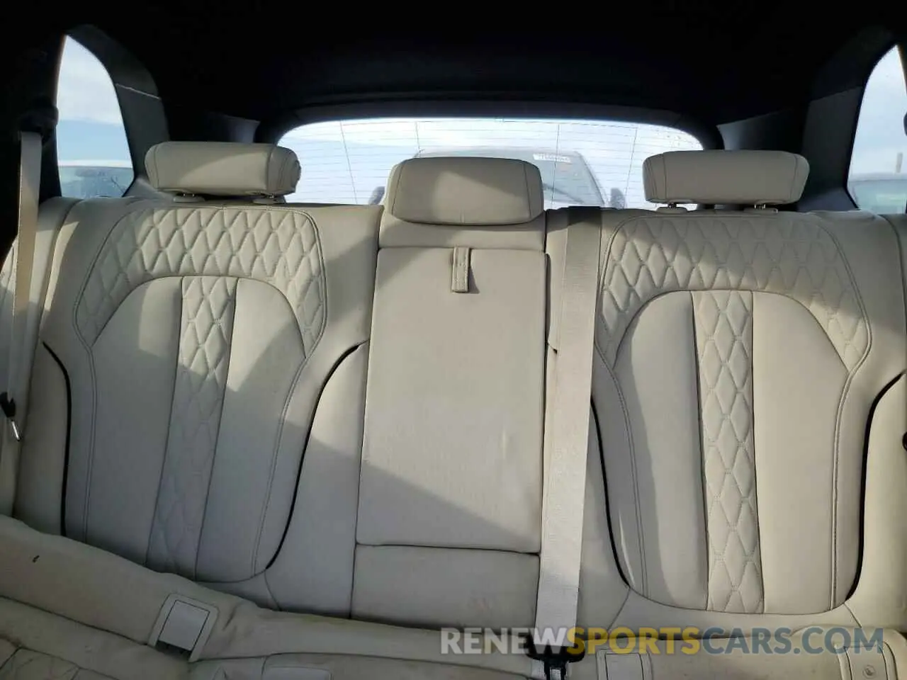 10 Photograph of a damaged car 5UXCR4C06P9R24159 BMW X5 2023