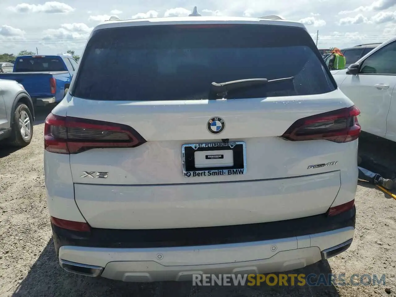 6 Photograph of a damaged car 5UXCR4C06P9R24159 BMW X5 2023