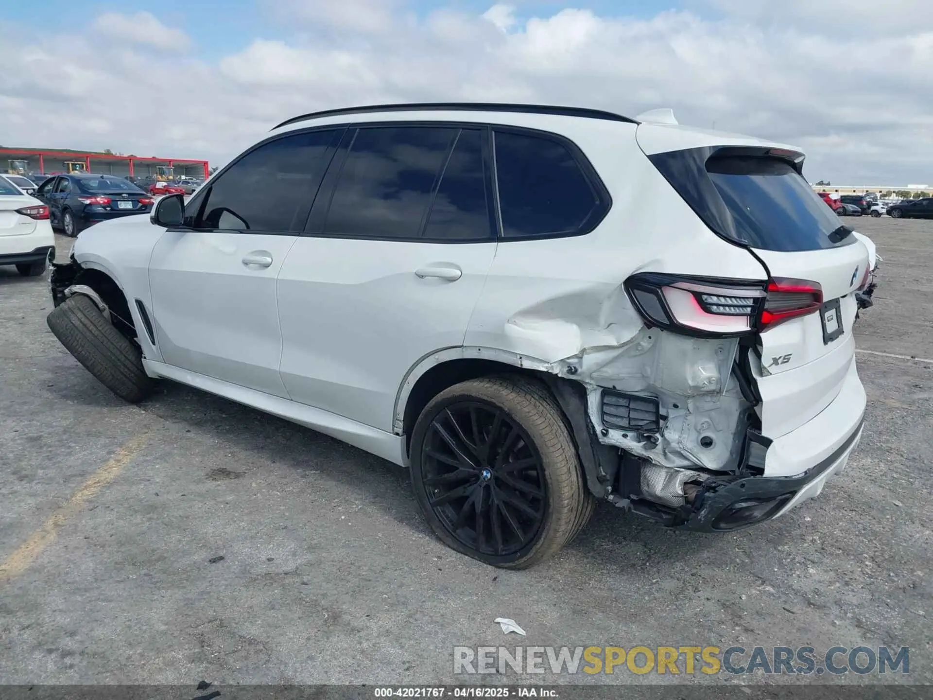 3 Photograph of a damaged car 5UXCR4C07P9R85391 BMW X5 2023