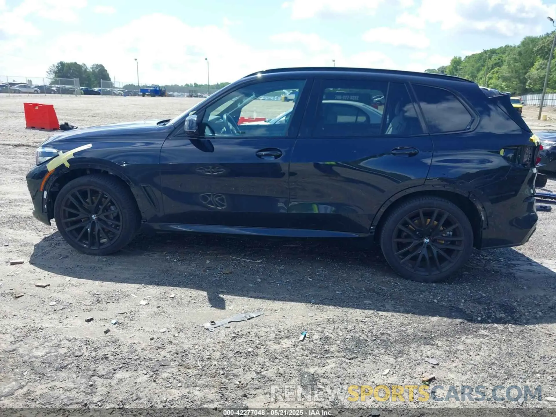 15 Photograph of a damaged car 5UXCR4C08P9R54795 BMW X5 2023