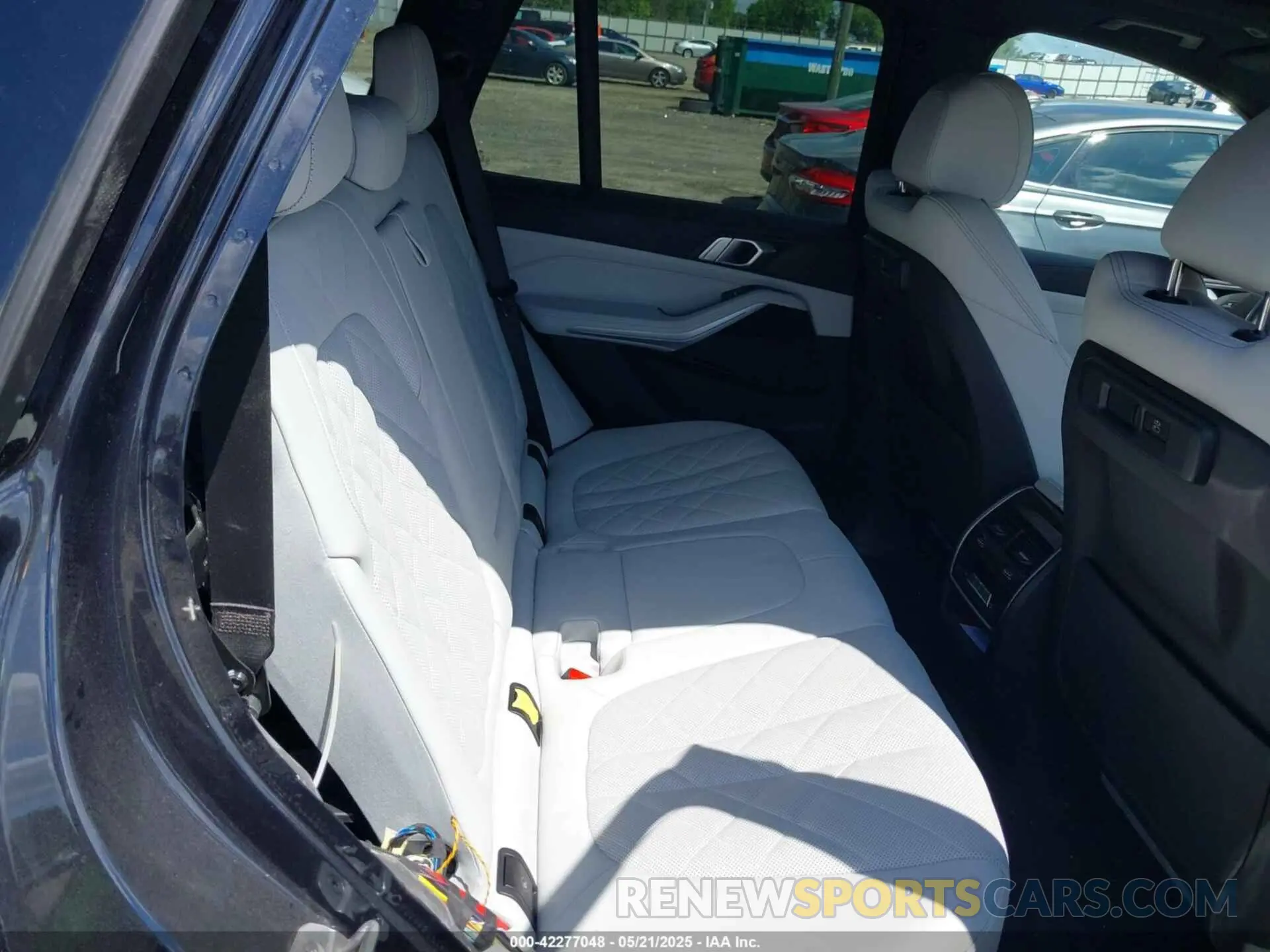 8 Photograph of a damaged car 5UXCR4C08P9R54795 BMW X5 2023
