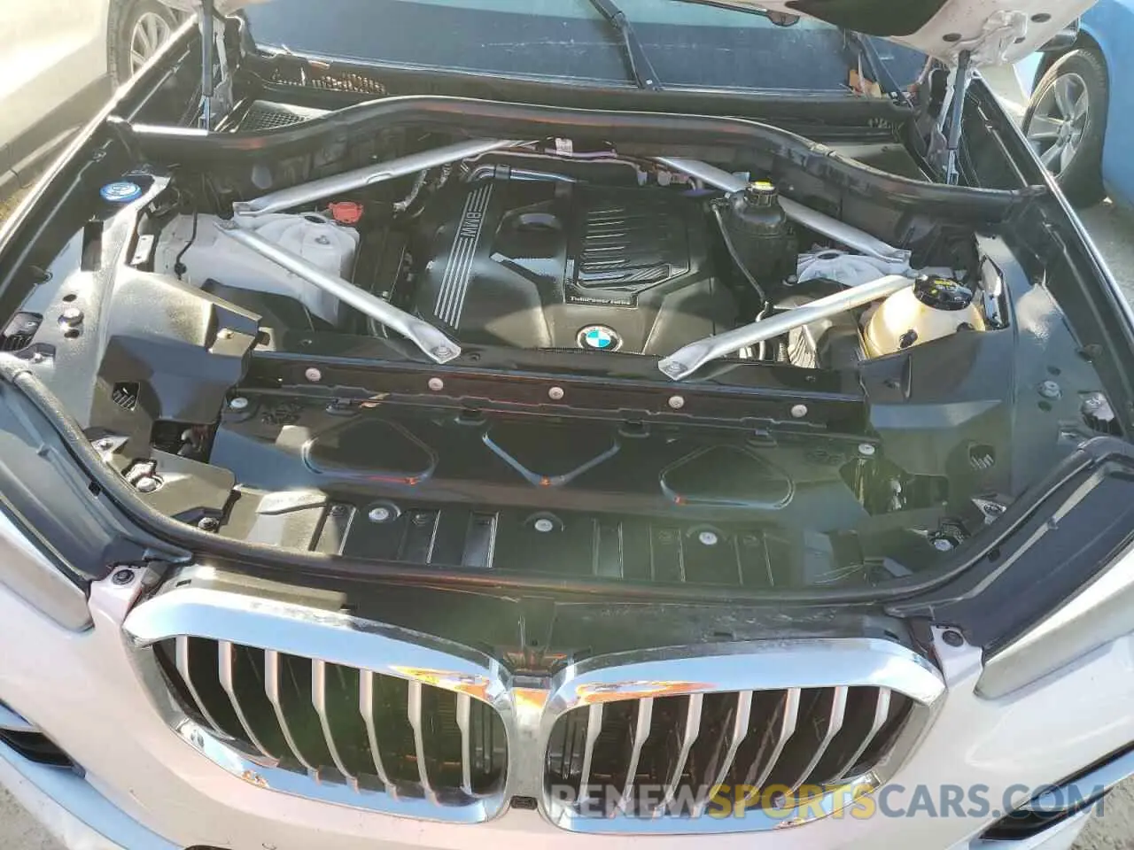 12 Photograph of a damaged car 5UXCR4C09P9P02781 BMW X5 2023