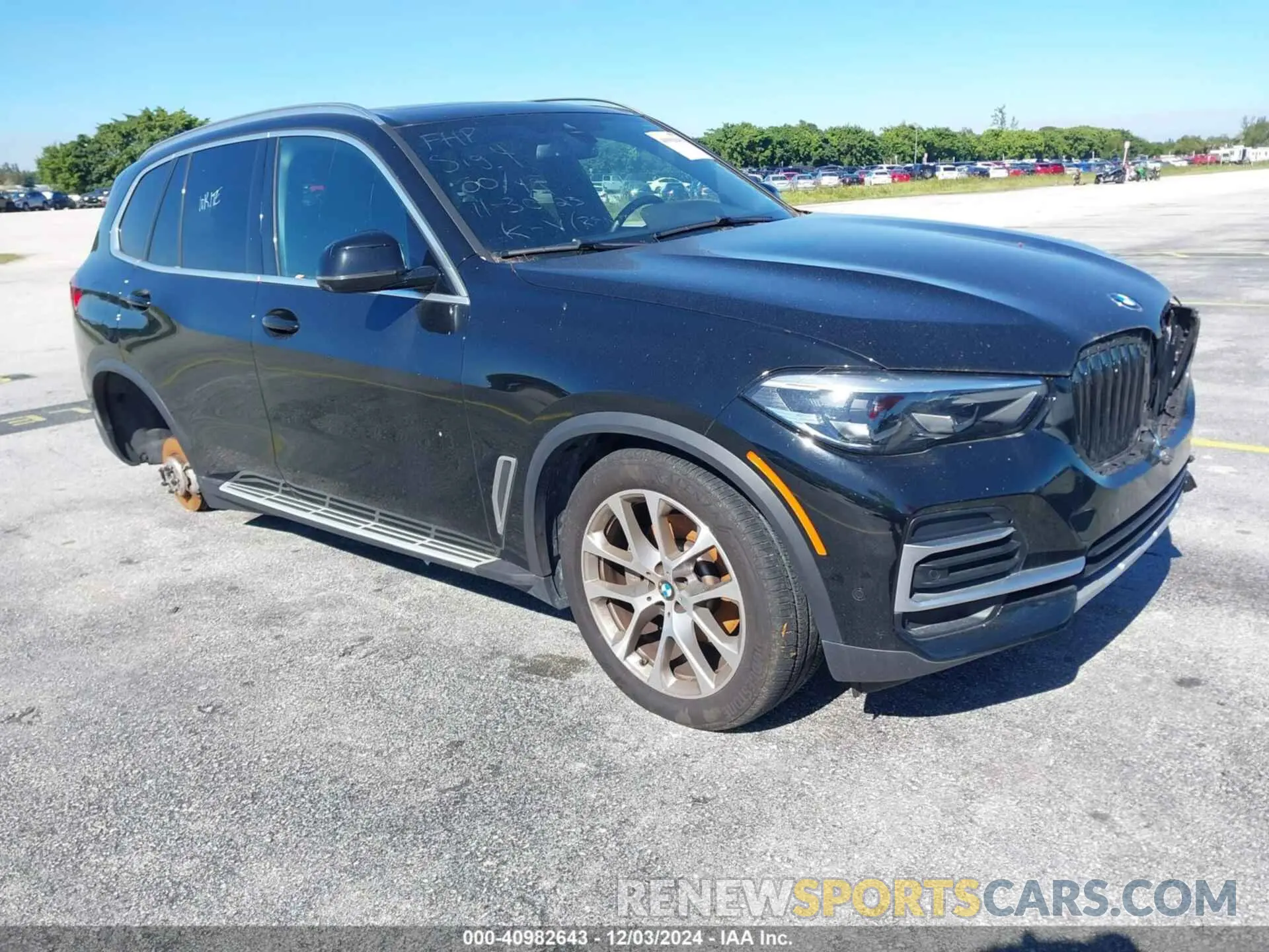 1 Photograph of a damaged car 5UXCR4C09P9P47638 BMW X5 2023