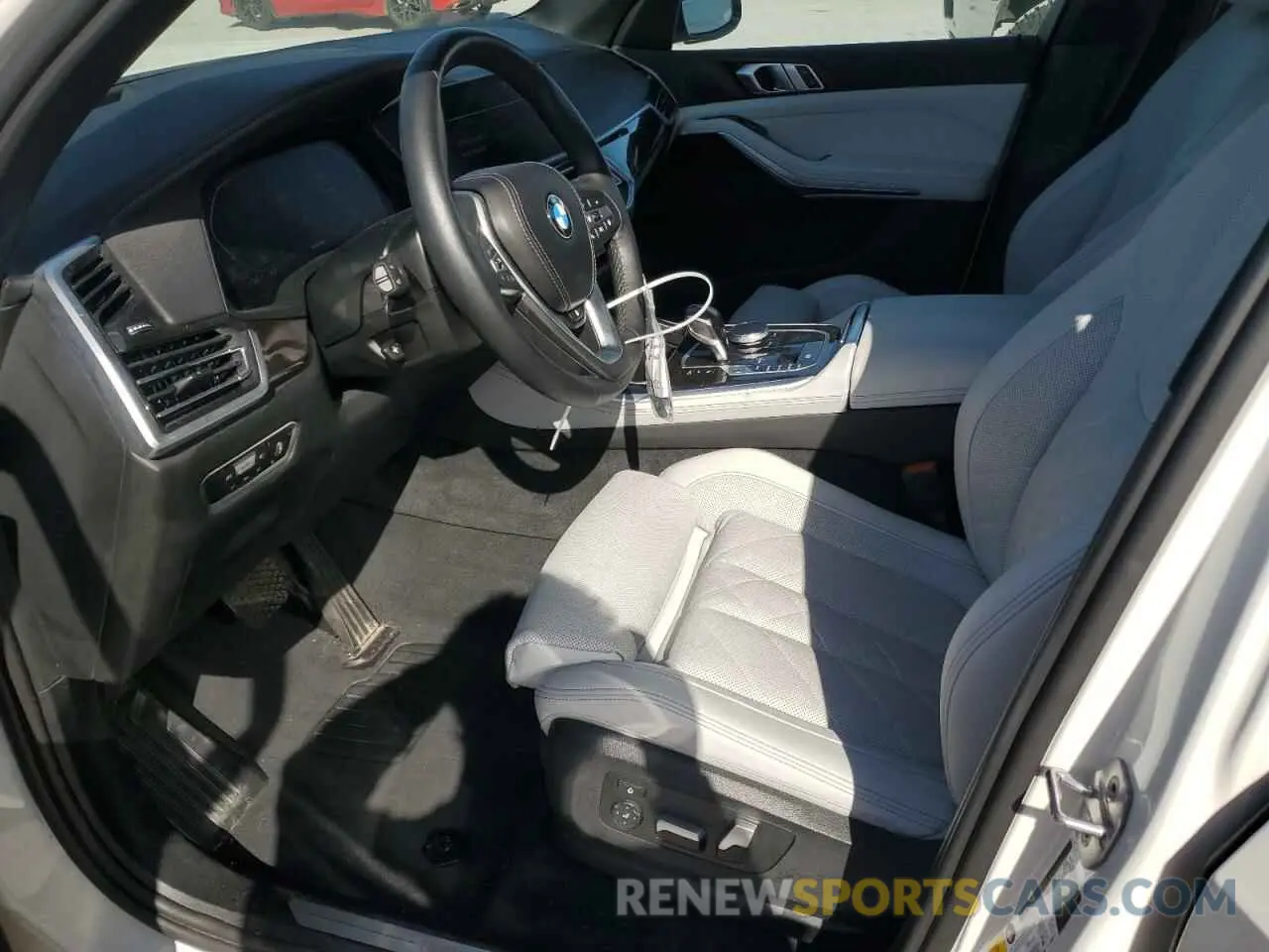 7 Photograph of a damaged car 5UXCR4C0XP9N59565 BMW X5 2023
