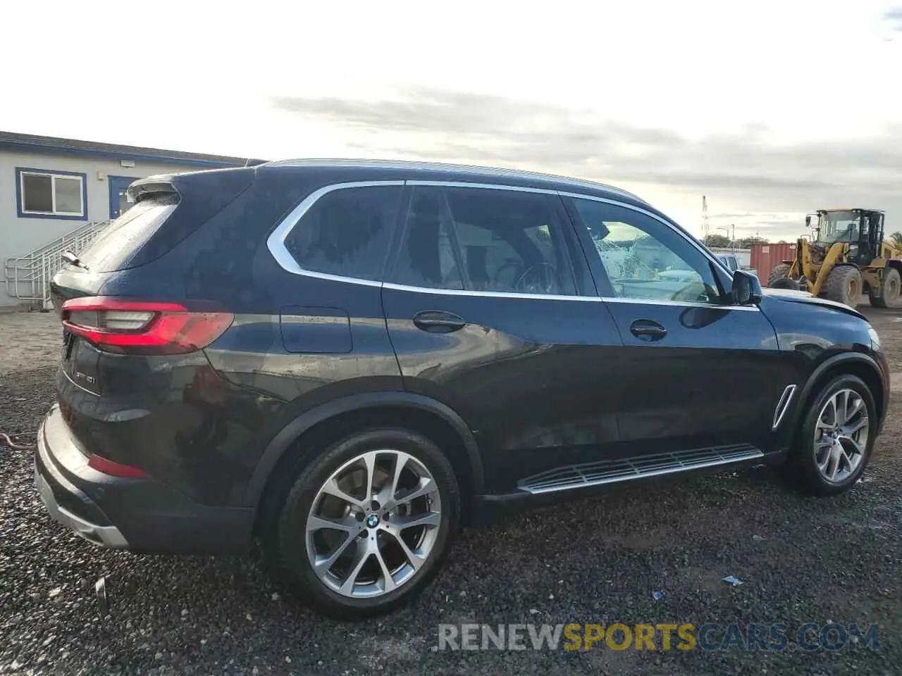 3 Photograph of a damaged car 5UXCR4C0XP9R22642 BMW X5 2023