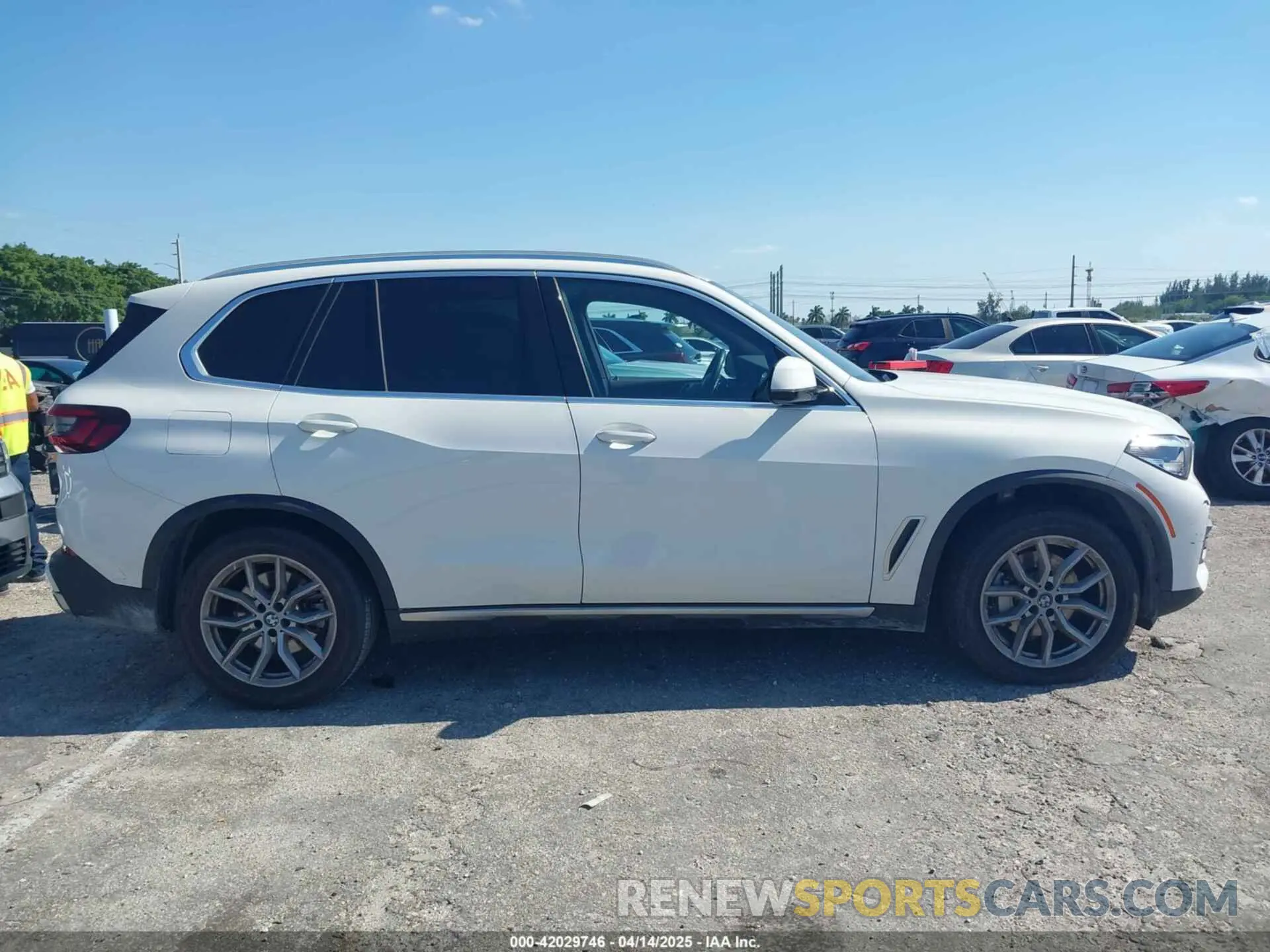 13 Photograph of a damaged car 5UXCR4C0XP9R67239 BMW X5 2023