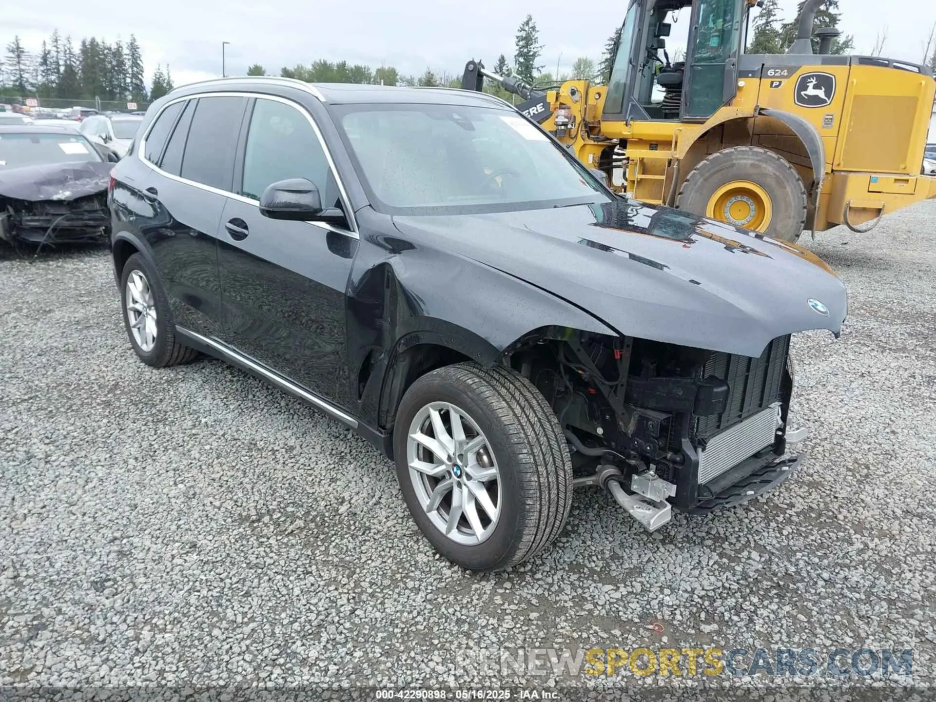 1 Photograph of a damaged car 5UXCR6C00P9P78885 BMW X5 2023