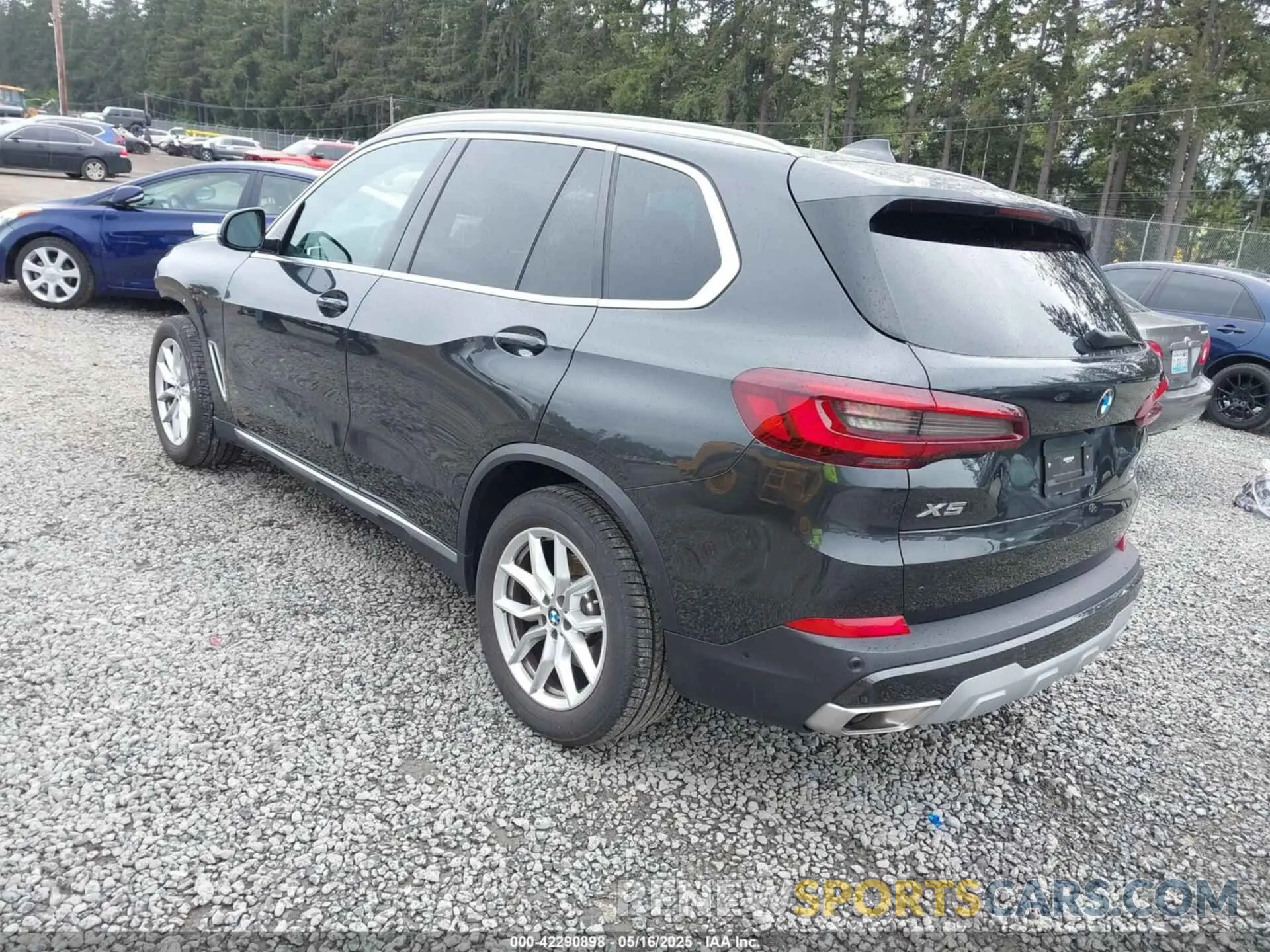 3 Photograph of a damaged car 5UXCR6C00P9P78885 BMW X5 2023