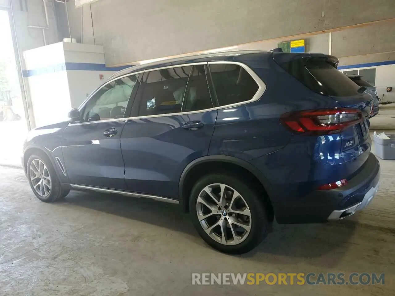 2 Photograph of a damaged car 5UXCR6C01P9N68490 BMW X5 2023
