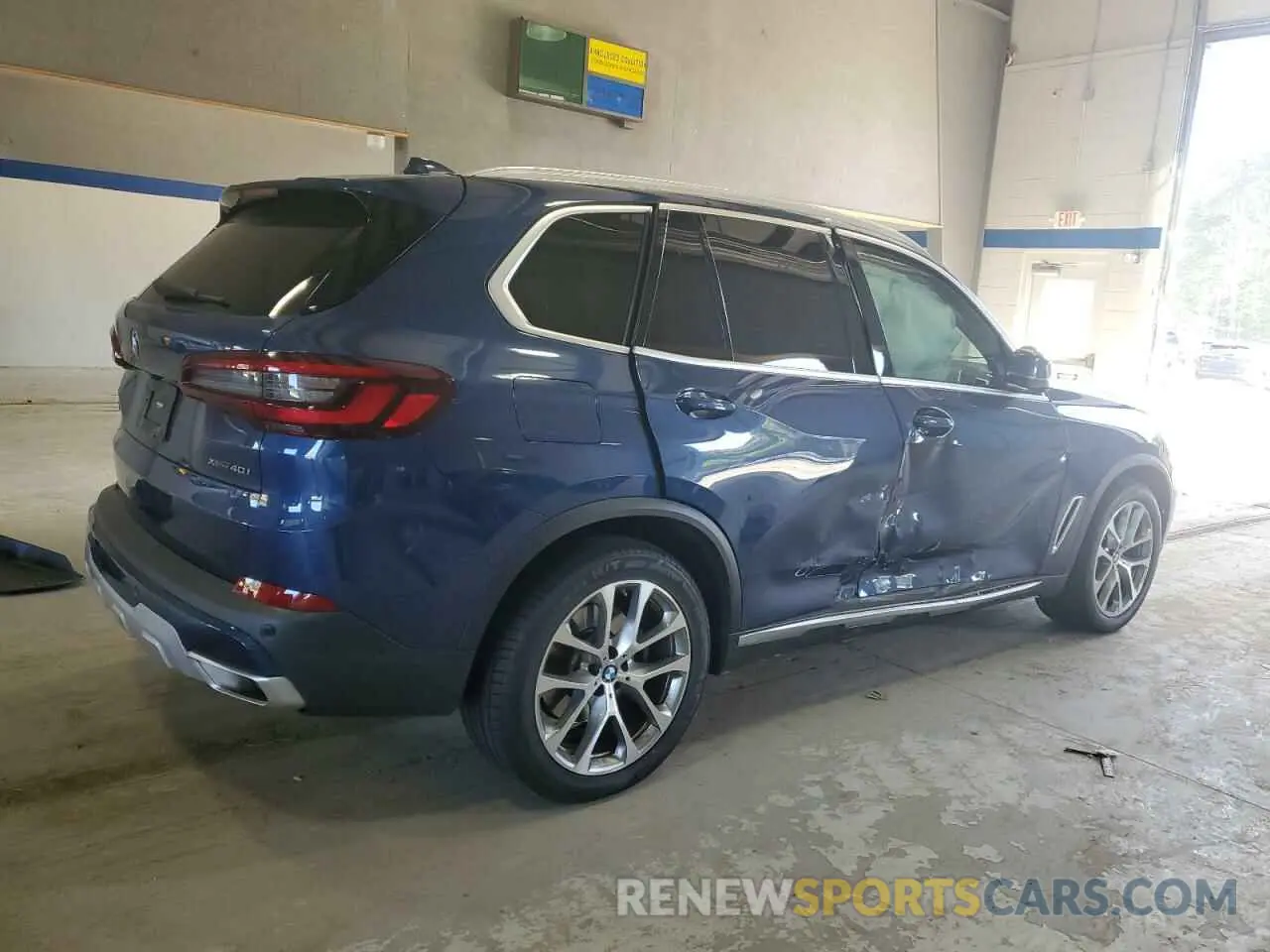 3 Photograph of a damaged car 5UXCR6C01P9N68490 BMW X5 2023