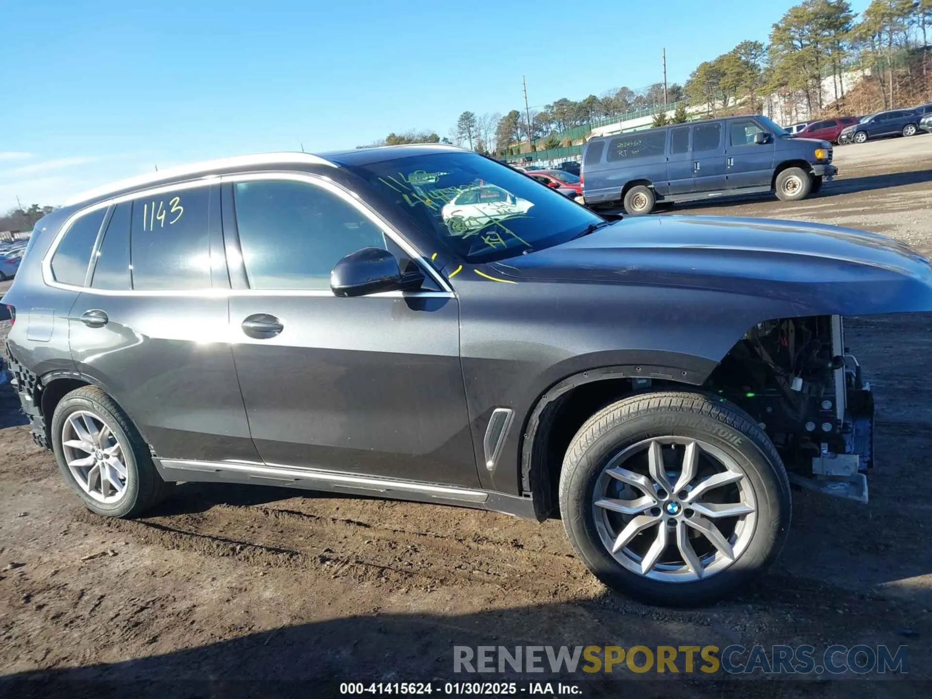 13 Photograph of a damaged car 5UXCR6C01P9P96005 BMW X5 2023