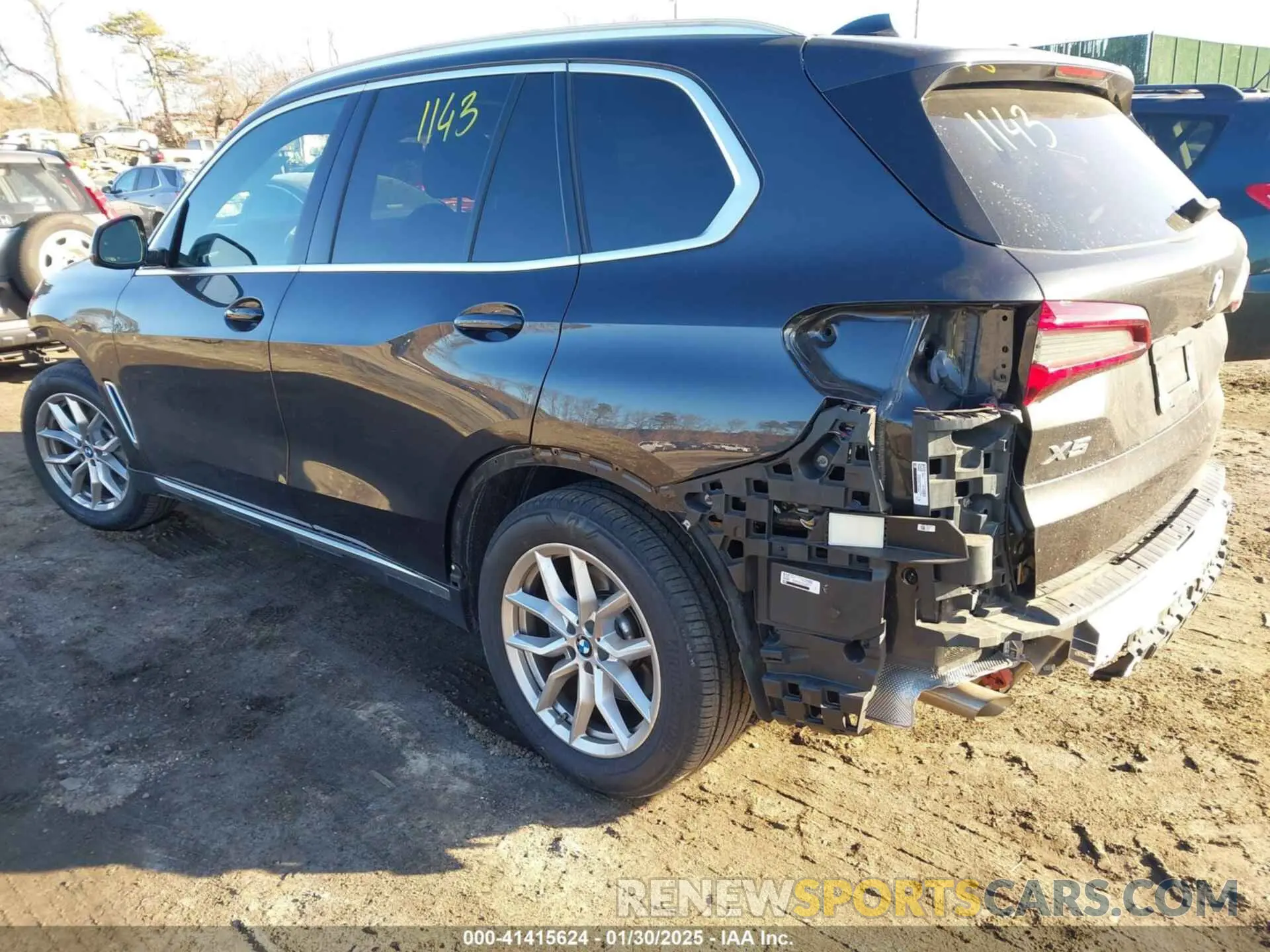 3 Photograph of a damaged car 5UXCR6C01P9P96005 BMW X5 2023