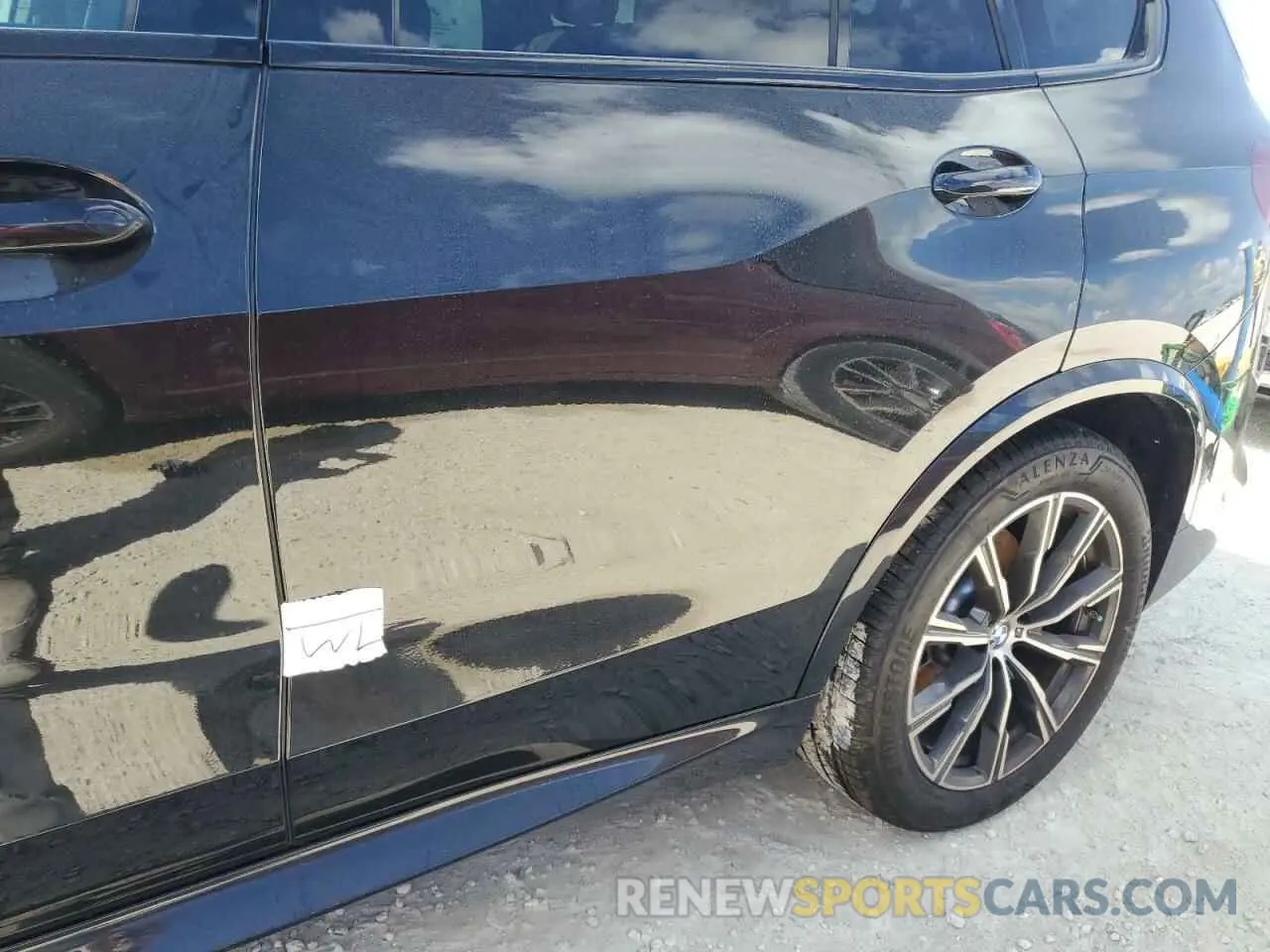 13 Photograph of a damaged car 5UXCR6C01P9R18748 BMW X5 2023