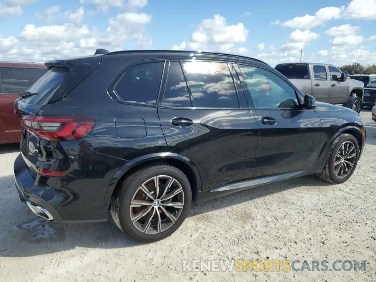 3 Photograph of a damaged car 5UXCR6C01P9R18748 BMW X5 2023