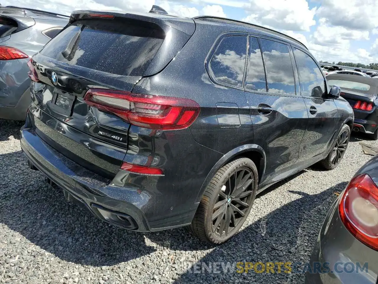 3 Photograph of a damaged car 5UXCR6C01P9R65441 BMW X5 2023