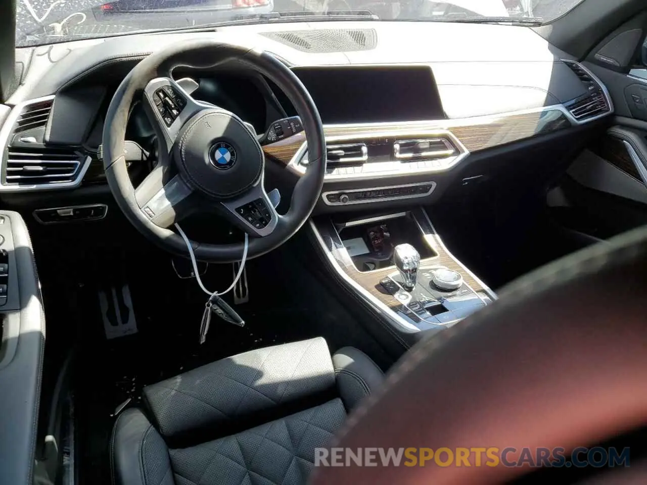 8 Photograph of a damaged car 5UXCR6C01P9R65441 BMW X5 2023