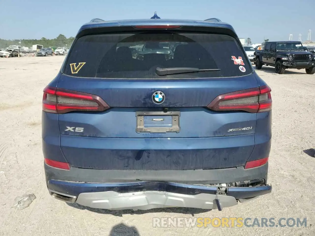 6 Photograph of a damaged car 5UXCR6C02P9P93551 BMW X5 2023