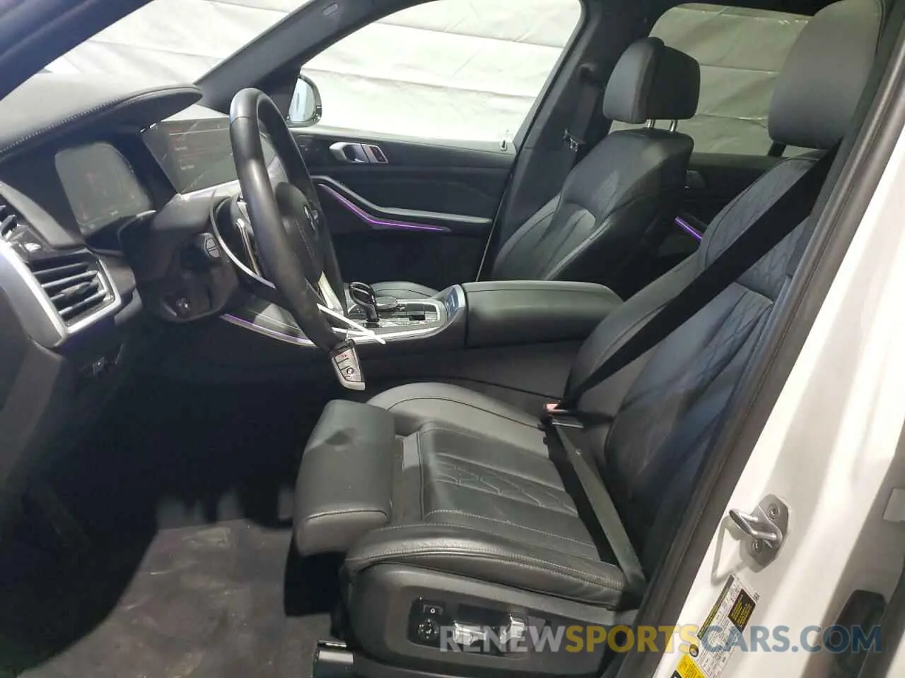 7 Photograph of a damaged car 5UXCR6C03P9R79115 BMW X5 2023