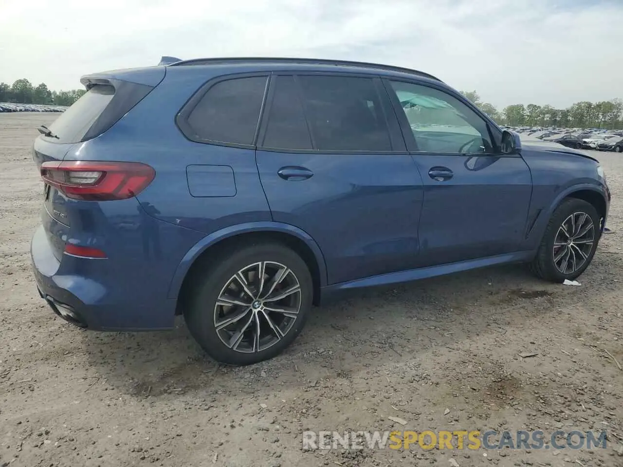 3 Photograph of a damaged car 5UXCR6C04P9P13750 BMW X5 2023