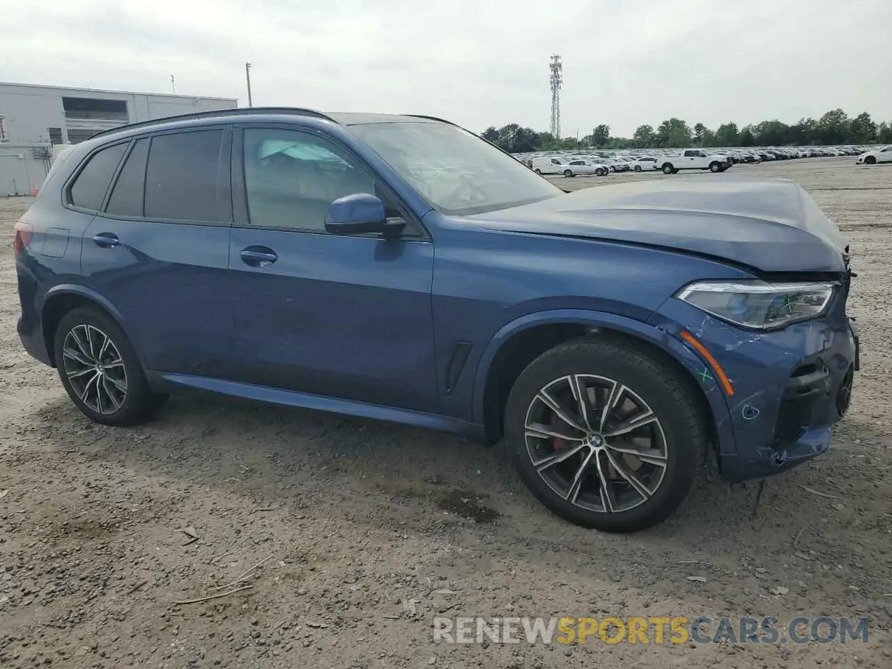 4 Photograph of a damaged car 5UXCR6C04P9P13750 BMW X5 2023