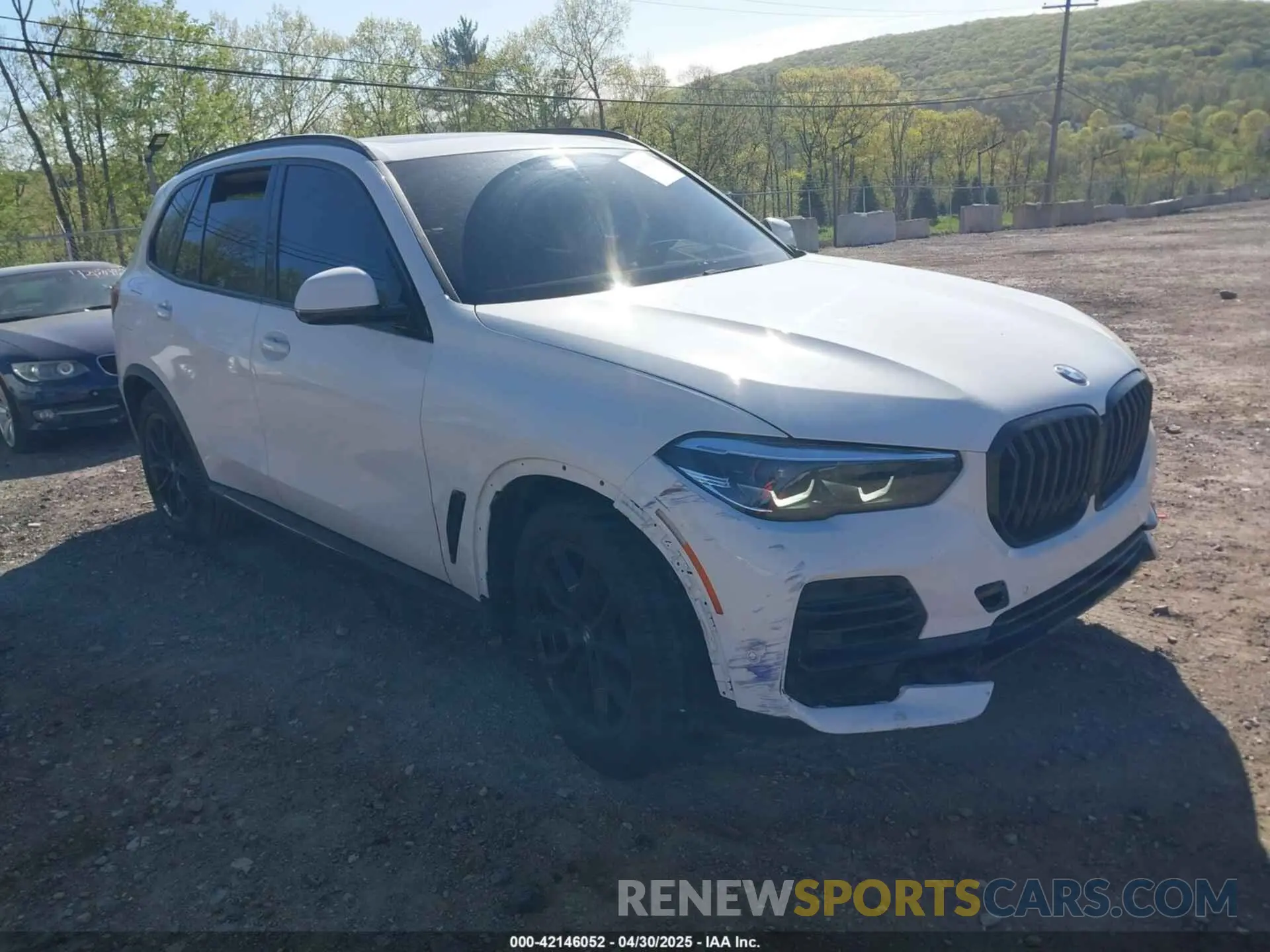 1 Photograph of a damaged car 5UXCR6C04P9P35750 BMW X5 2023