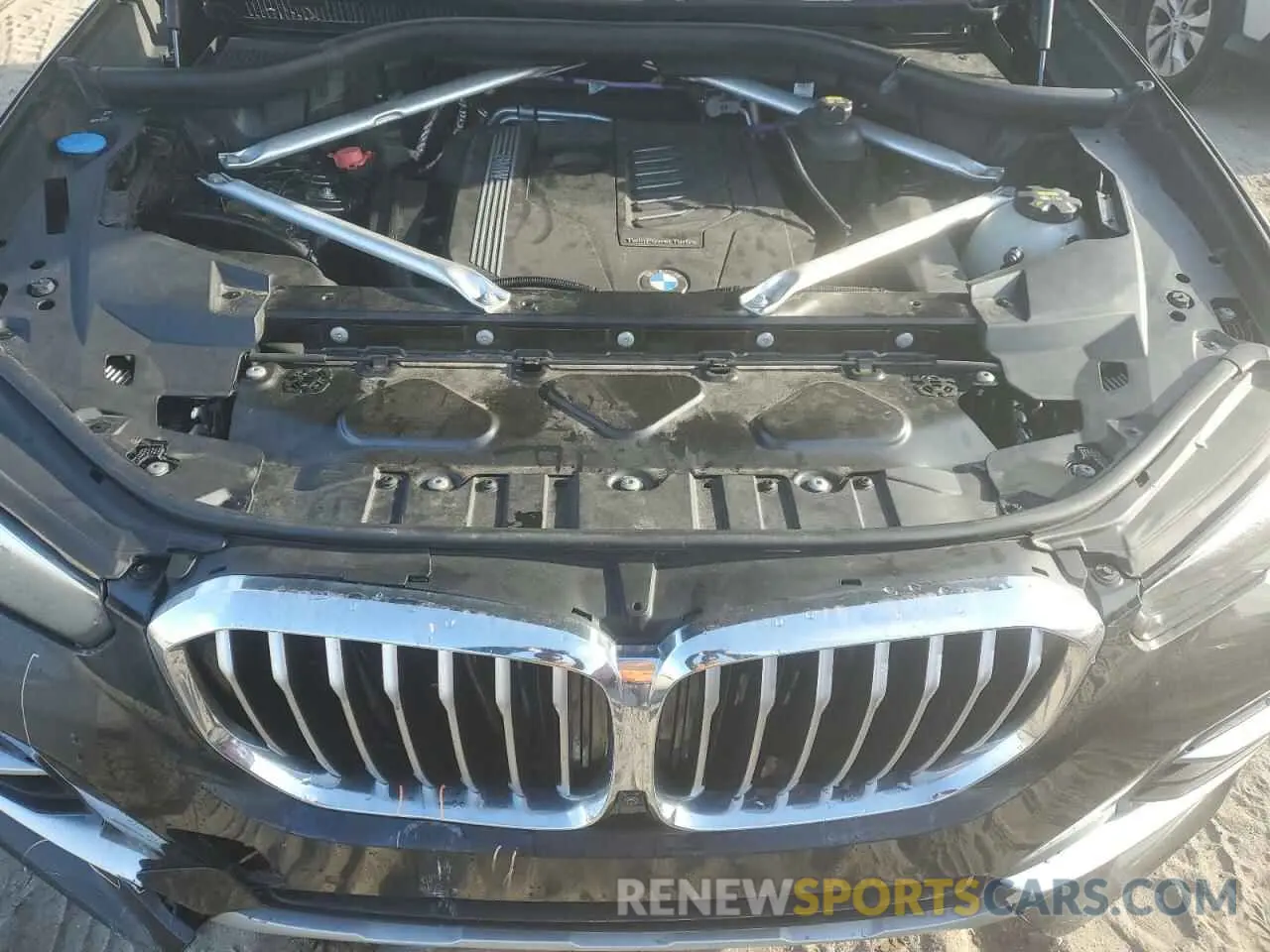 11 Photograph of a damaged car 5UXCR6C04P9P81613 BMW X5 2023