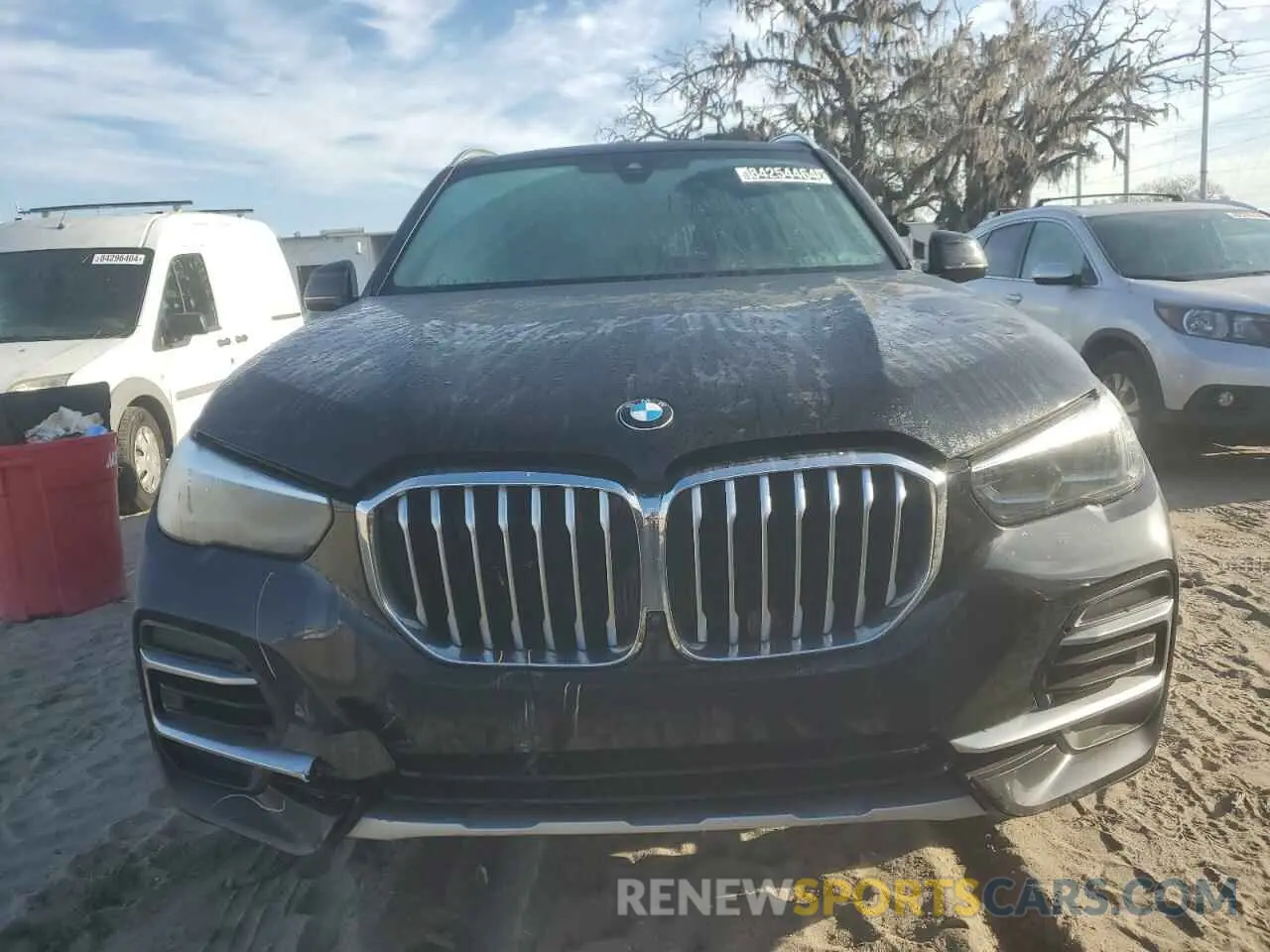 5 Photograph of a damaged car 5UXCR6C04P9P81613 BMW X5 2023