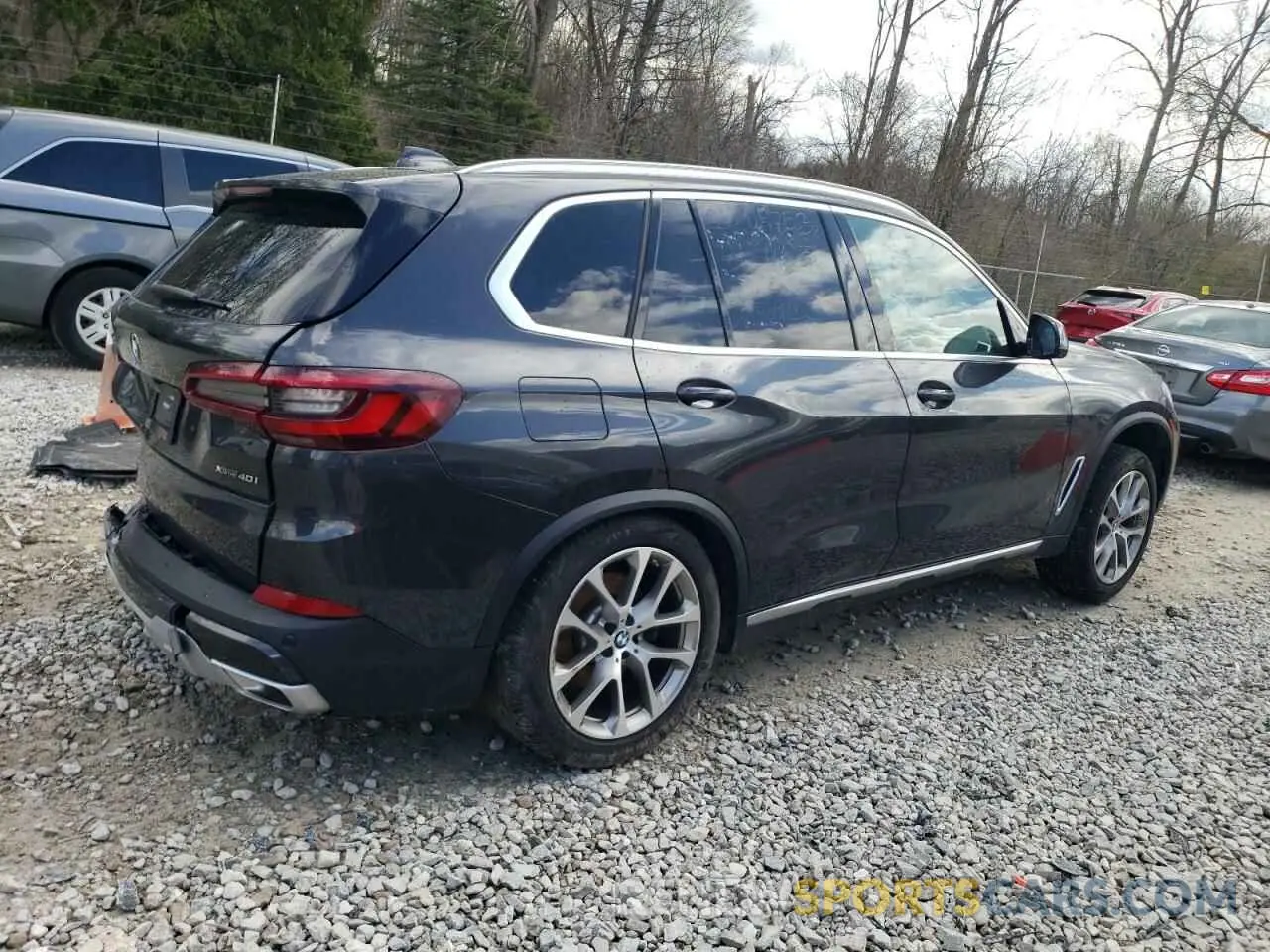 3 Photograph of a damaged car 5UXCR6C05P9P01929 BMW X5 2023