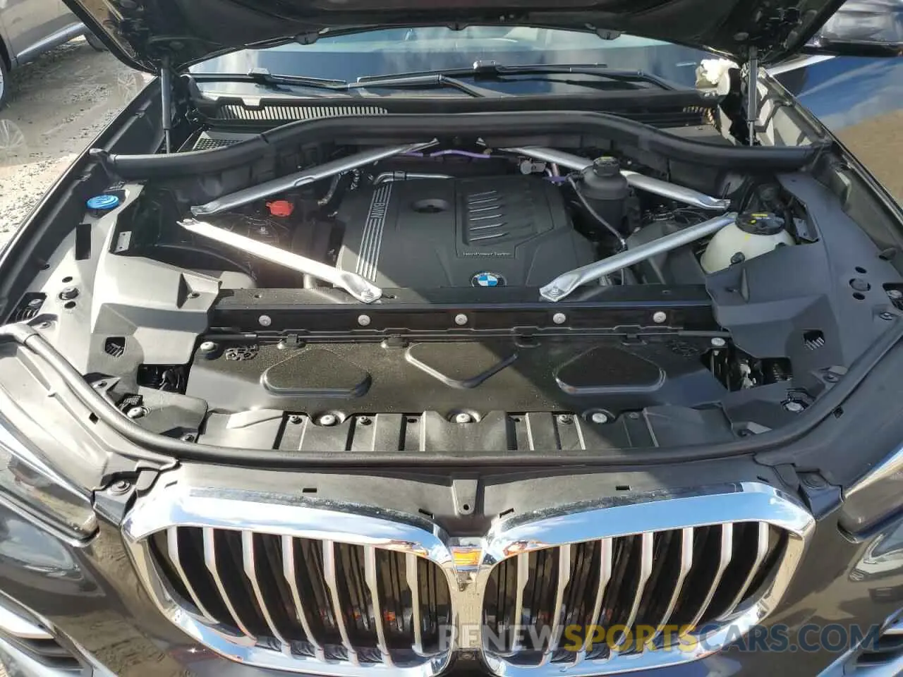 12 Photograph of a damaged car 5UXCR6C07P9P38416 BMW X5 2023