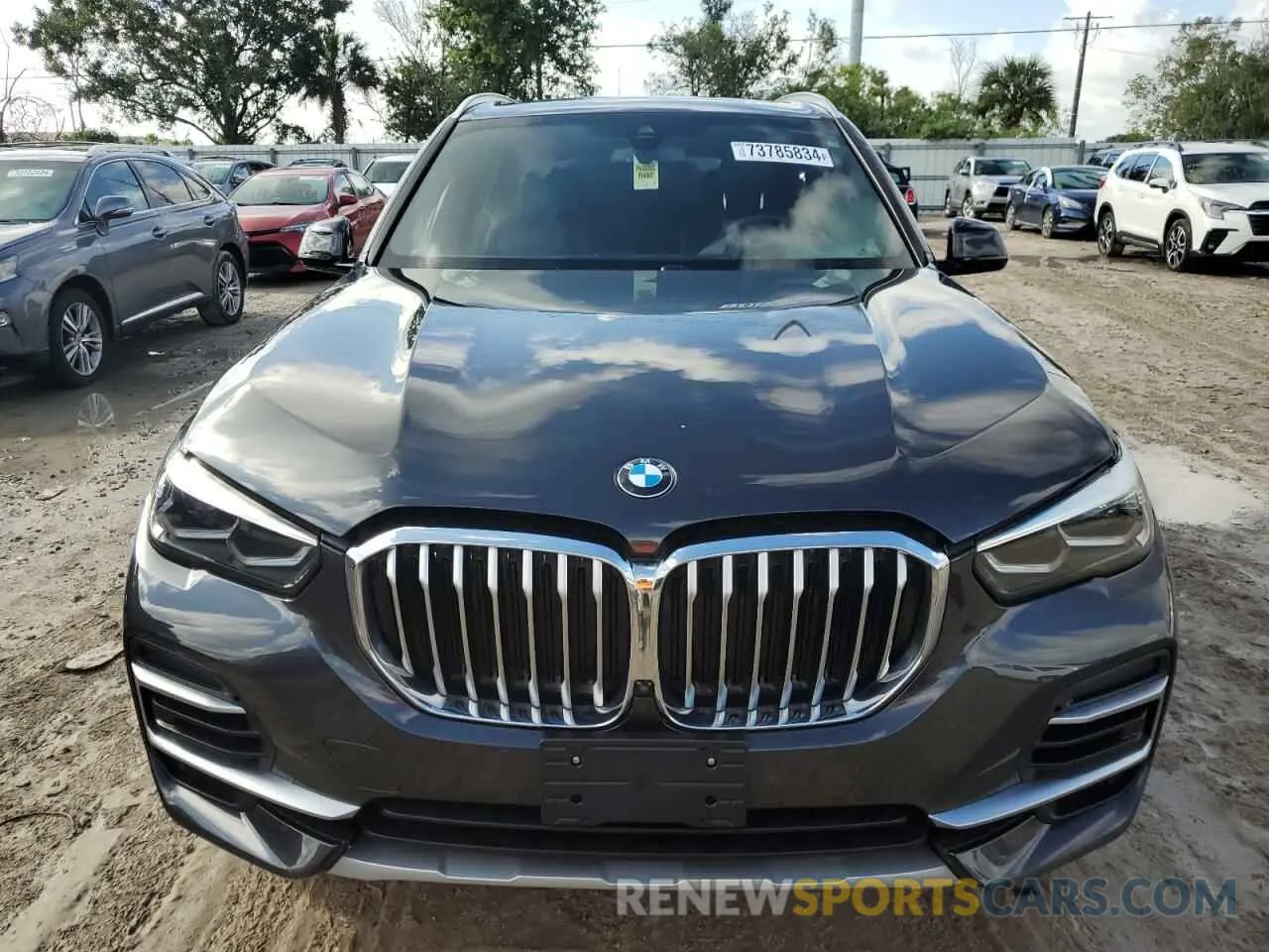 5 Photograph of a damaged car 5UXCR6C07P9P38416 BMW X5 2023