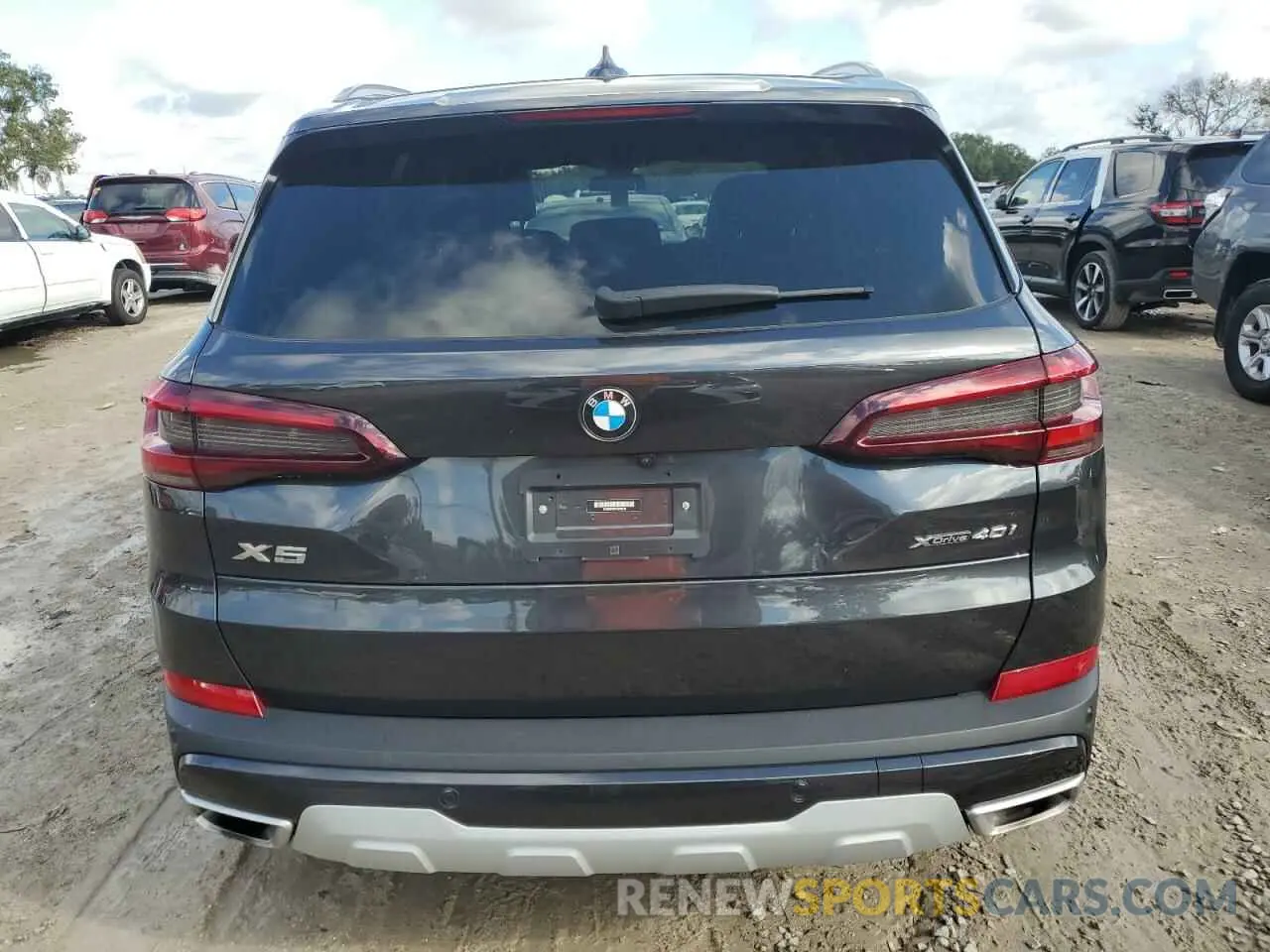 6 Photograph of a damaged car 5UXCR6C07P9P38416 BMW X5 2023