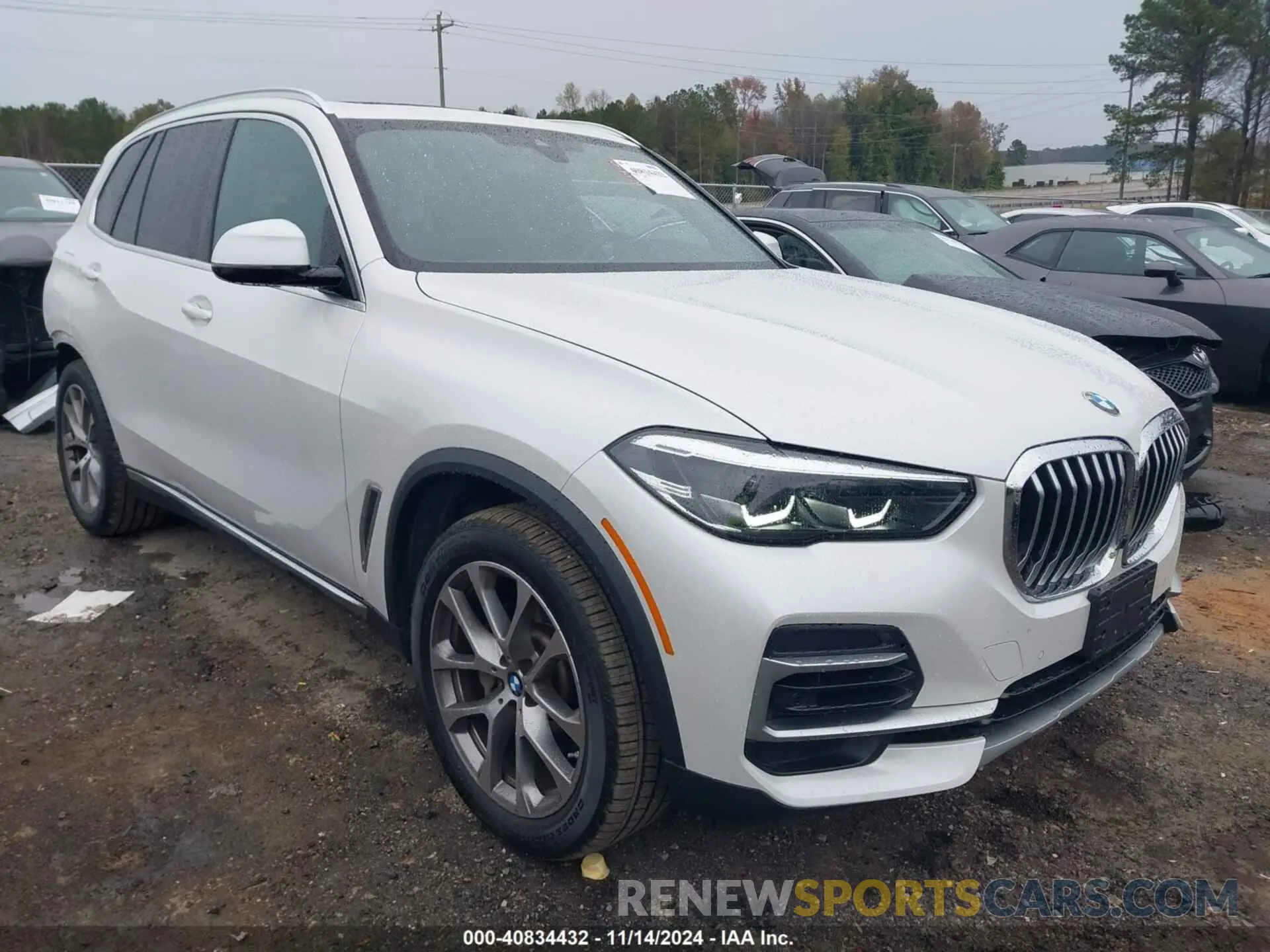 1 Photograph of a damaged car 5UXCR6C07P9R98556 BMW X5 2023