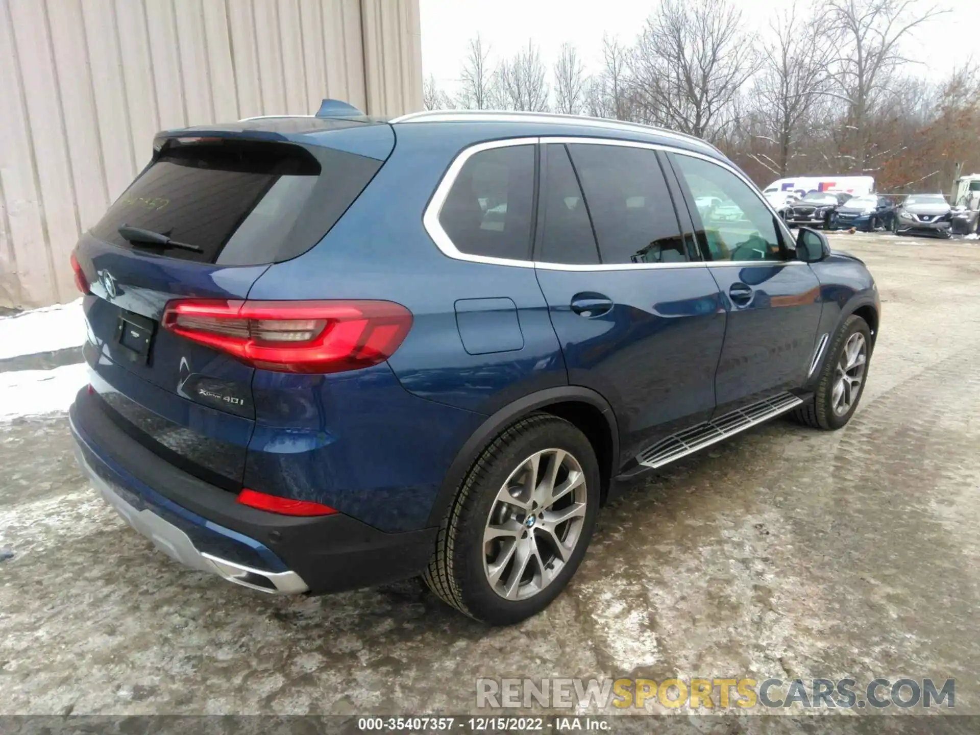 4 Photograph of a damaged car 5UXCR6C09P9P02663 BMW X5 2023