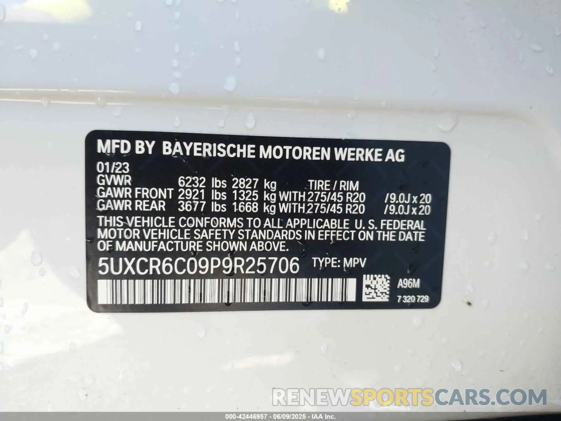 9 Photograph of a damaged car 5UXCR6C09P9R25706 BMW X5 2023