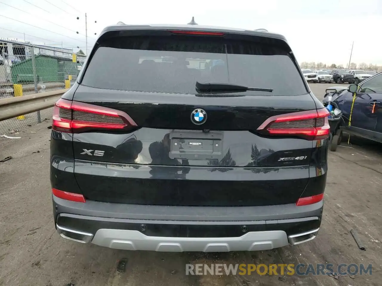 6 Photograph of a damaged car 5UXCR6C09P9R55594 BMW X5 2023