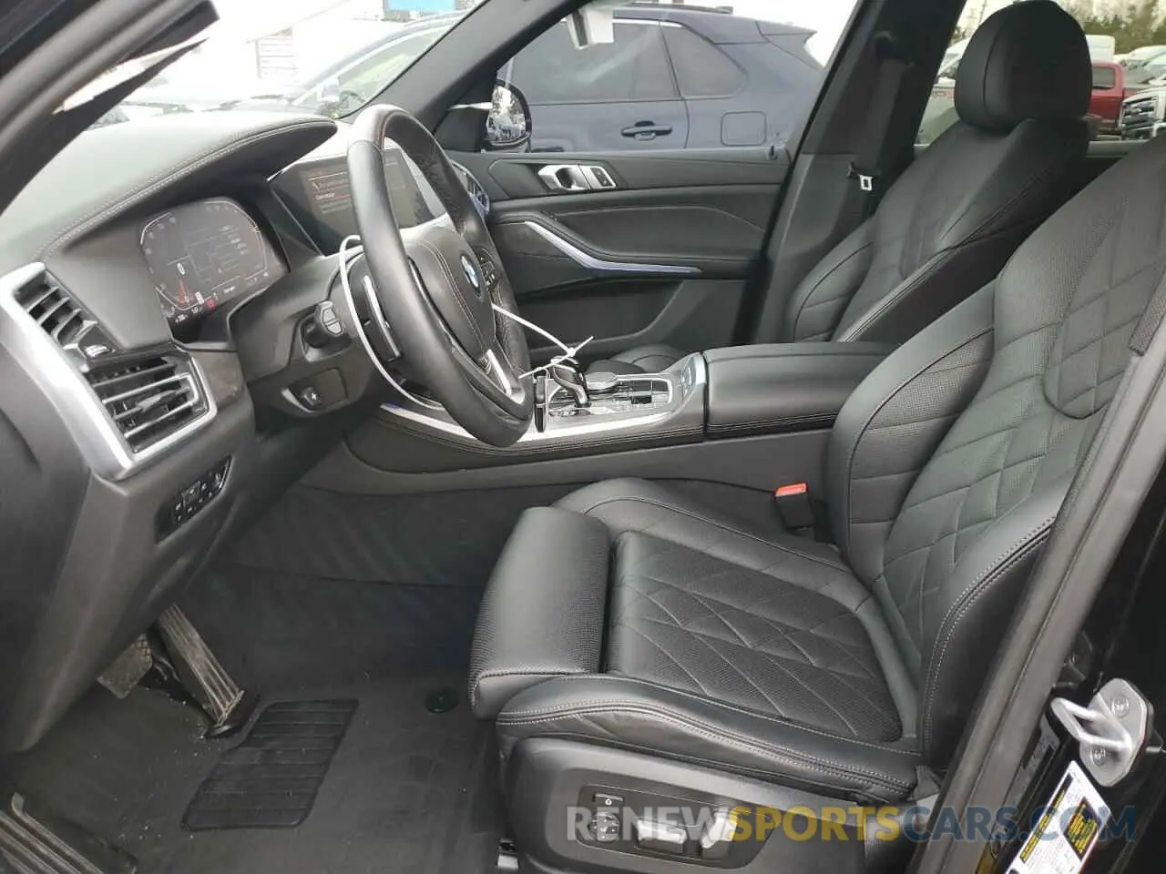7 Photograph of a damaged car 5UXCR6C09P9R55594 BMW X5 2023