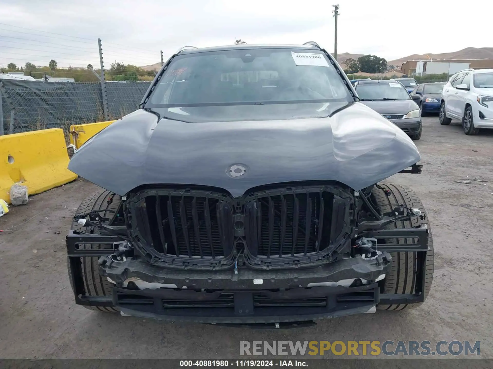 13 Photograph of a damaged car 5UXCR6C09P9R85324 BMW X5 2023