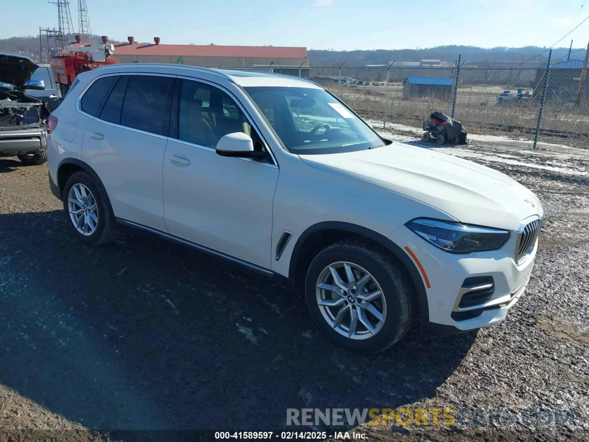 1 Photograph of a damaged car 5UXCR6C09P9S01112 BMW X5 2023