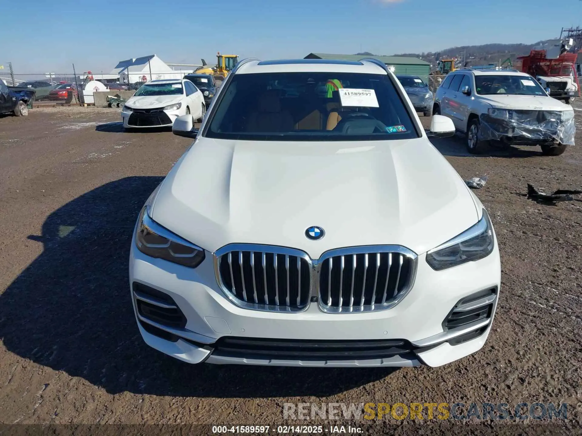 13 Photograph of a damaged car 5UXCR6C09P9S01112 BMW X5 2023