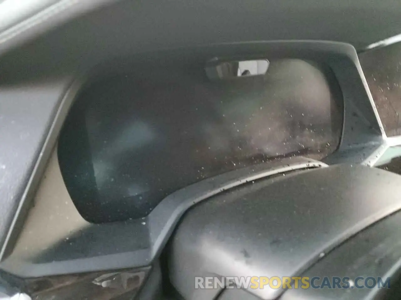 9 Photograph of a damaged car 5UXCR6C0XP9P66310 BMW X5 2023